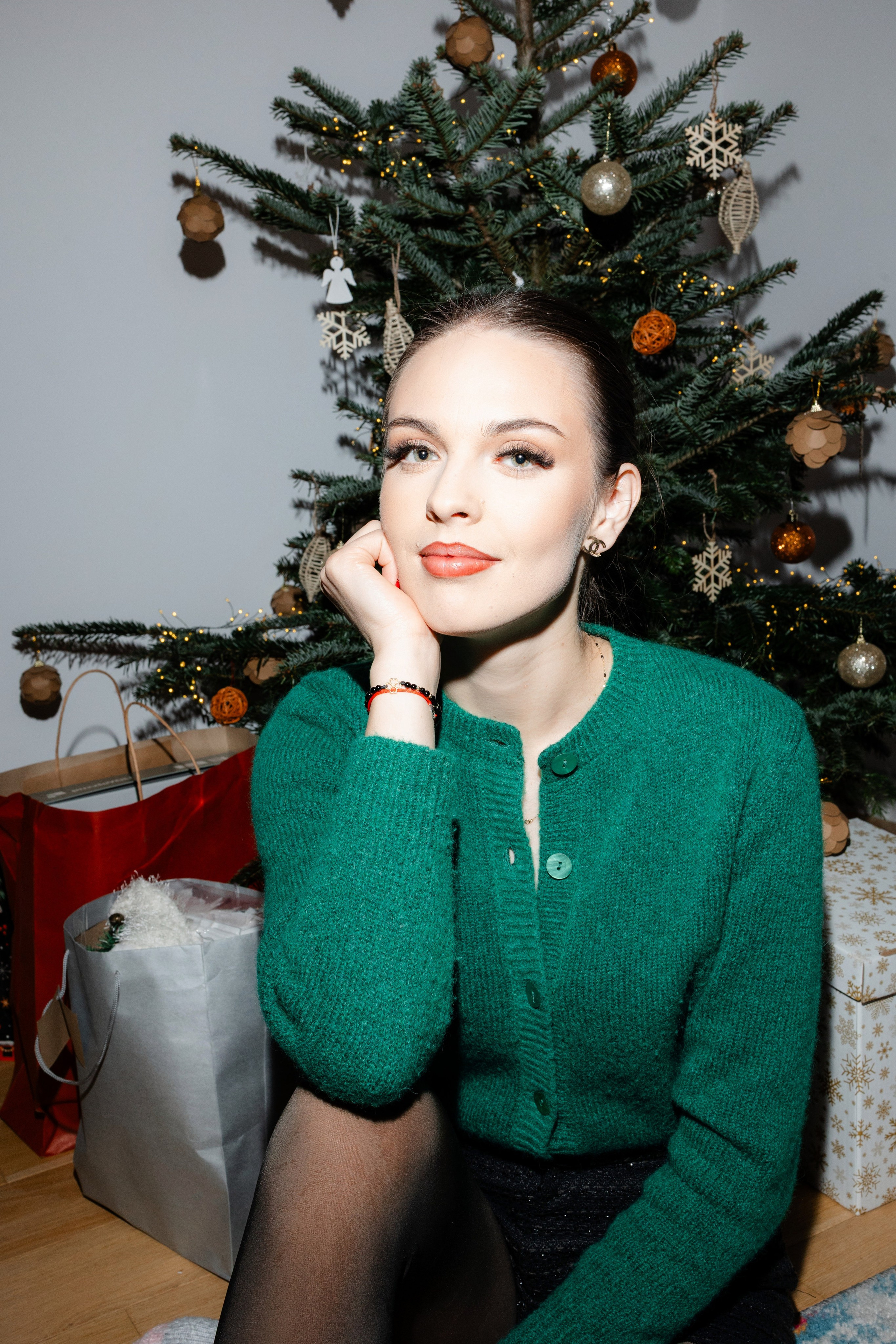 Madalina. Wedding Photographer, based in Iasi, Romania, but will travel all over the globe to make sure you look amazing in all your wedding photos