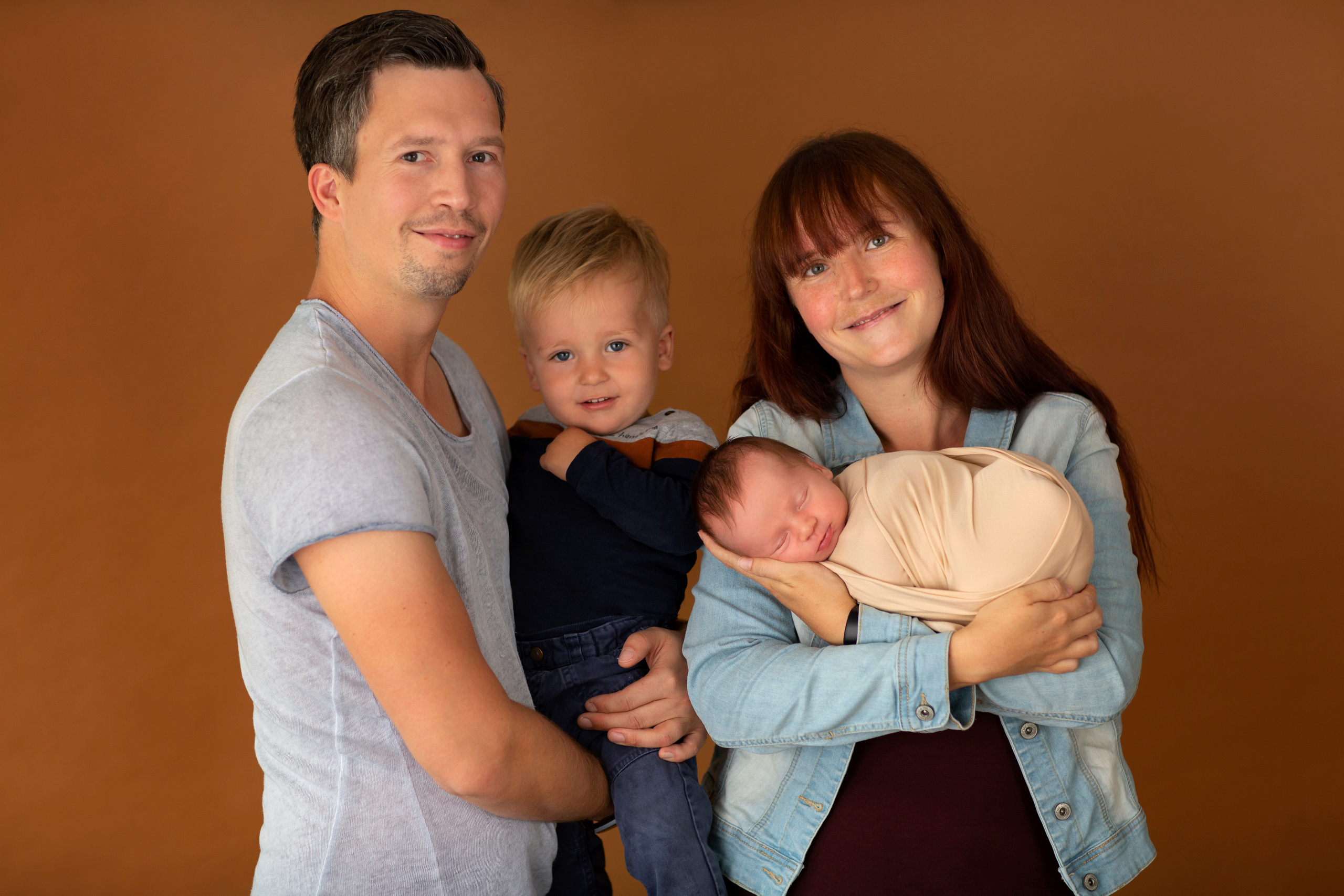 Familie. Neugeborenen, Familien, Geschwister Fotografin aus Delmenhorst