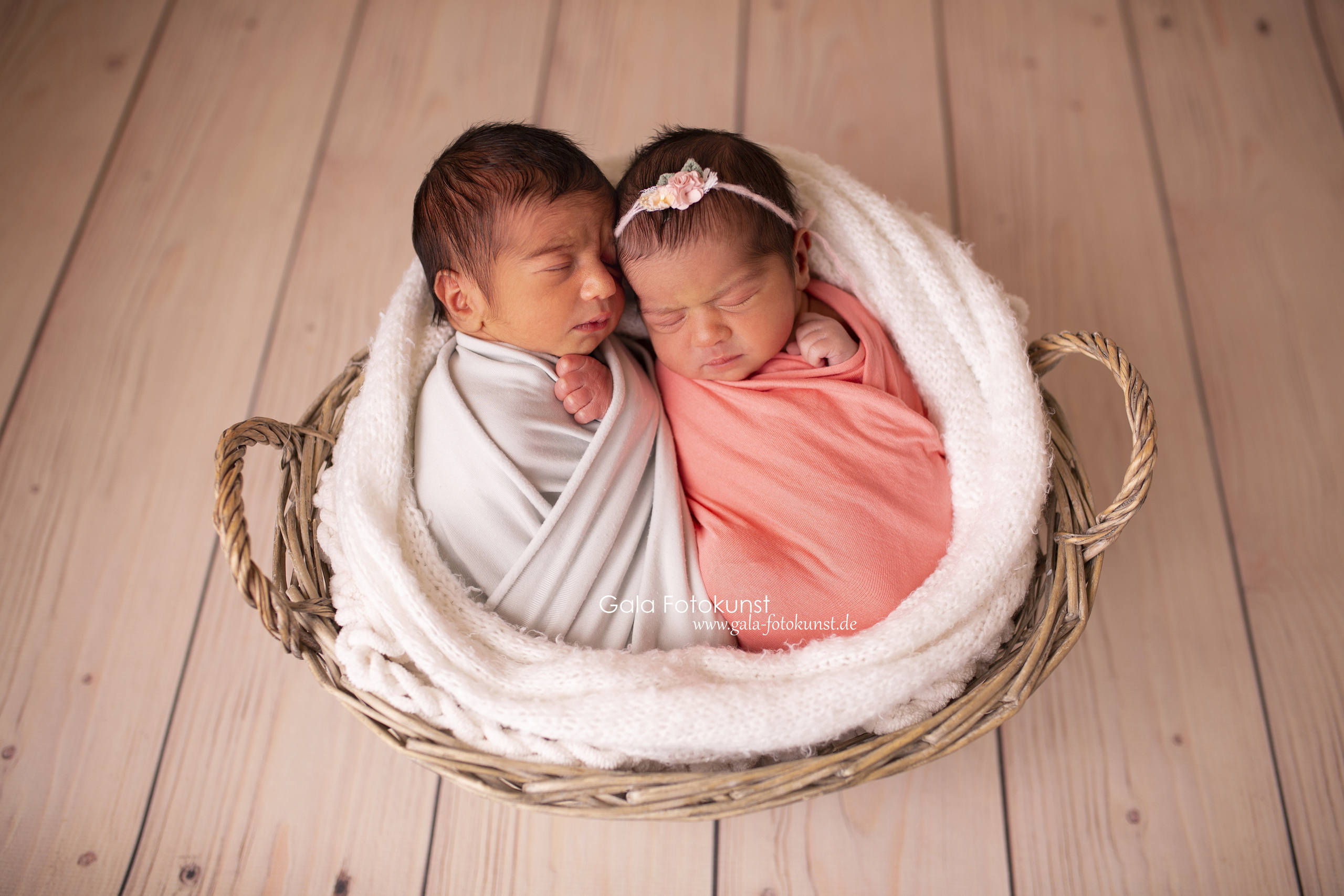 Neugeborene. Neugeborenen, Familien, Geschwister Fotografin aus Delmenhorst