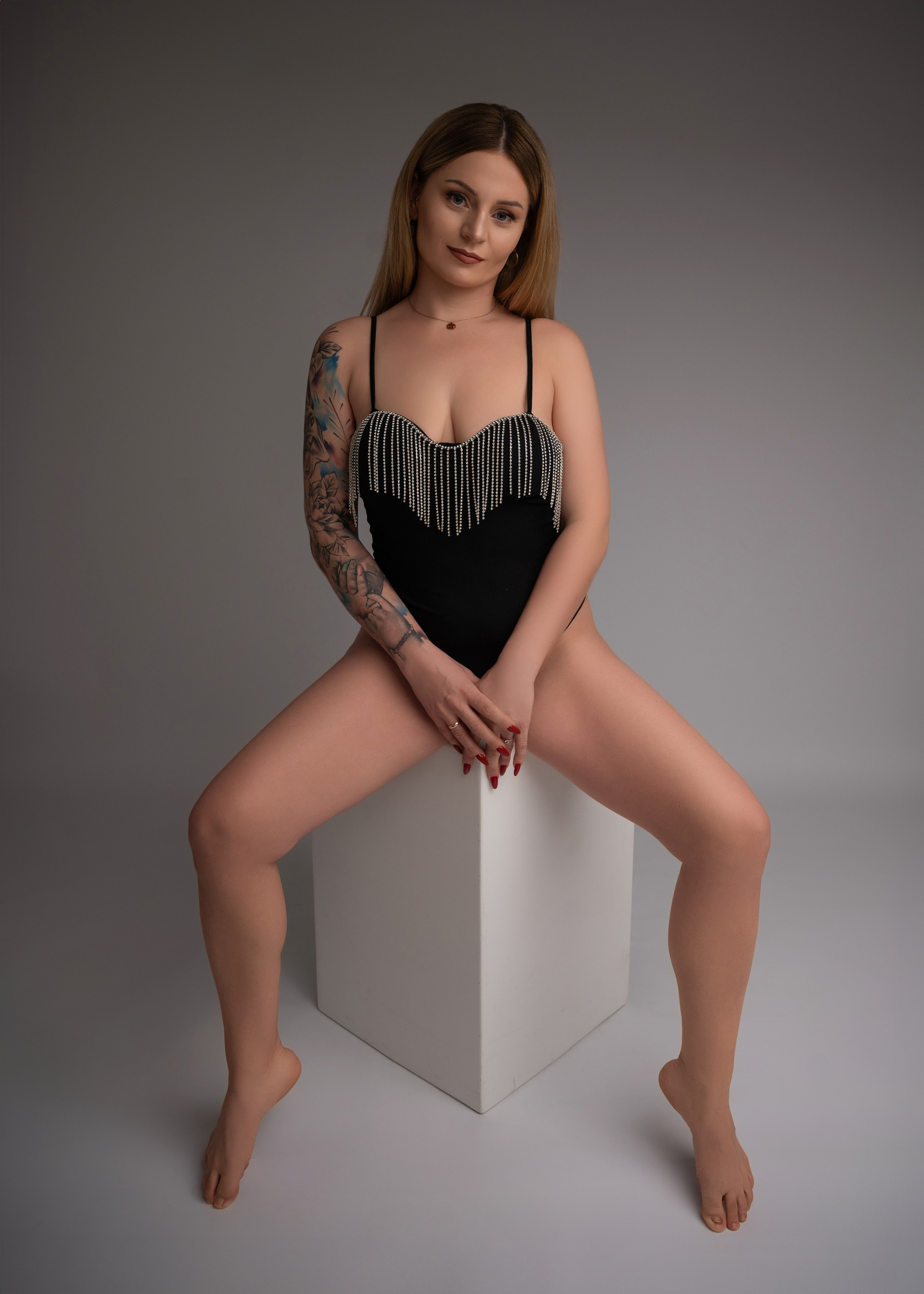 Women Portraits. Home