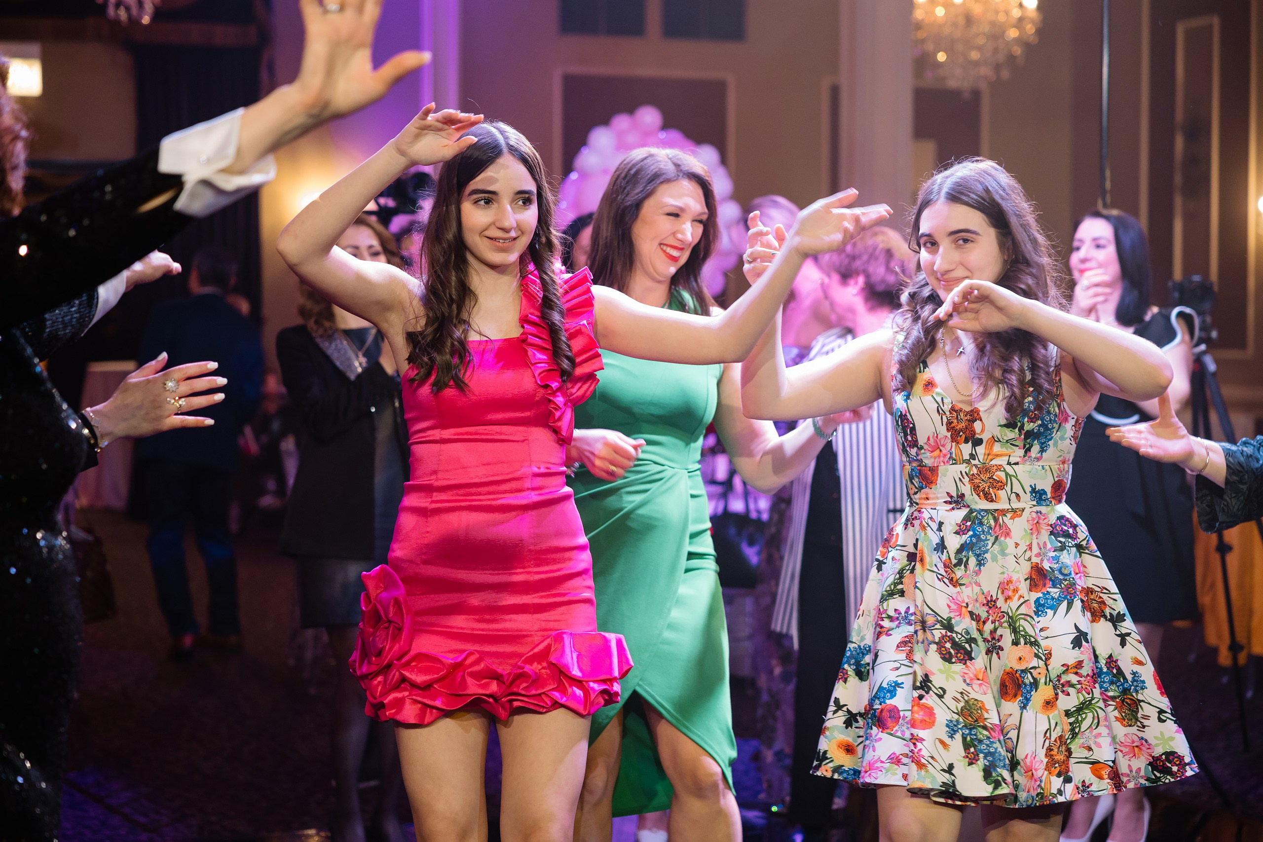 04.13.2025 First birthday. Wedding family event photographer in Chicago Nick Yushevich