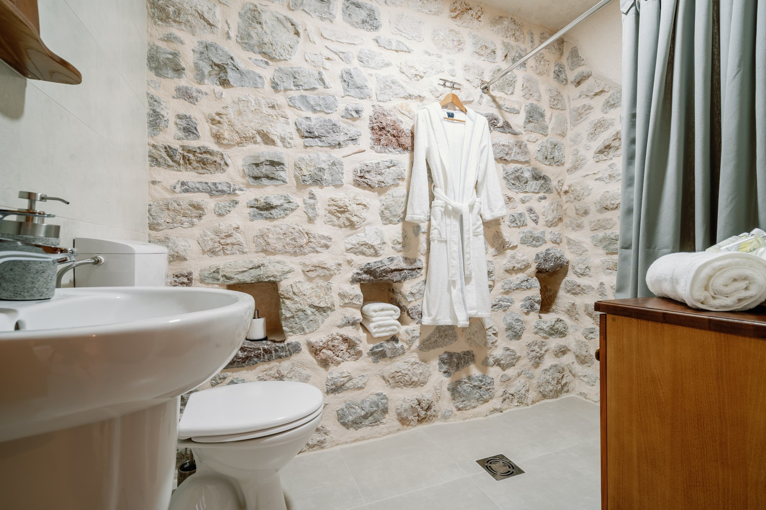 Real Estate Photography. Montenegro. EVAN ARISTOV WEDDING PHOTOGRAPHY — Seattle Wedding Photographer