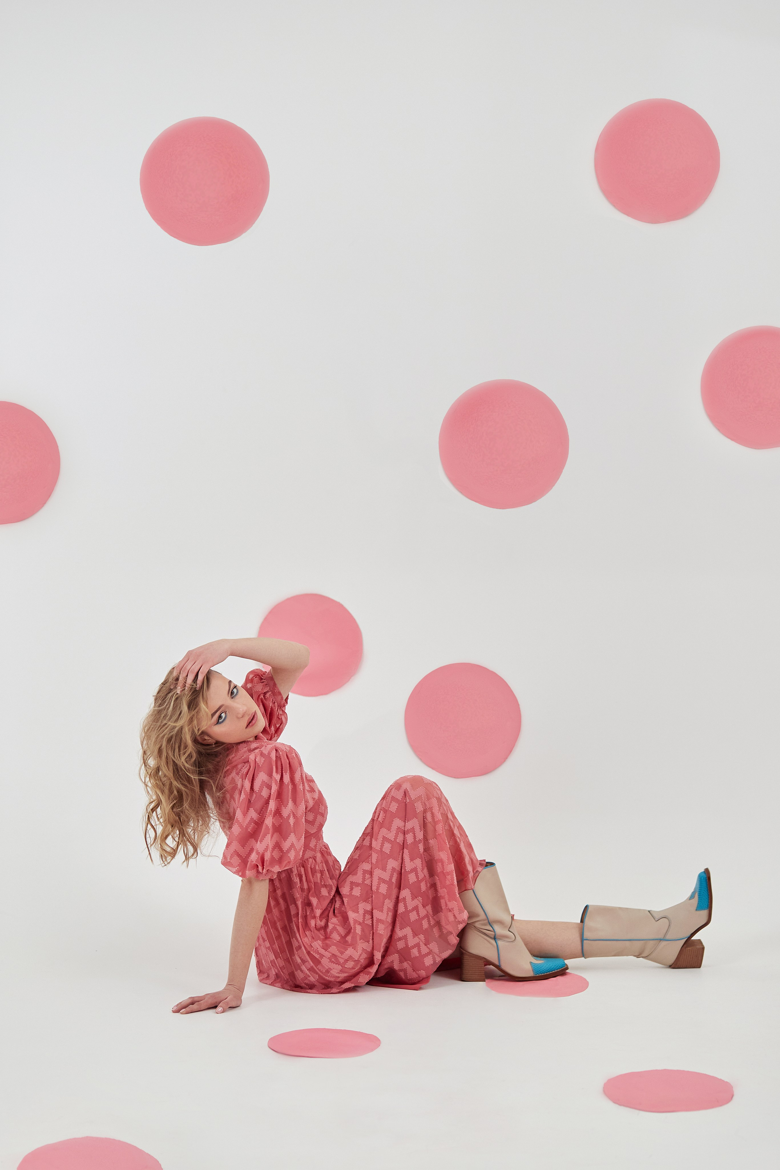 Stylized photoshoots. Home