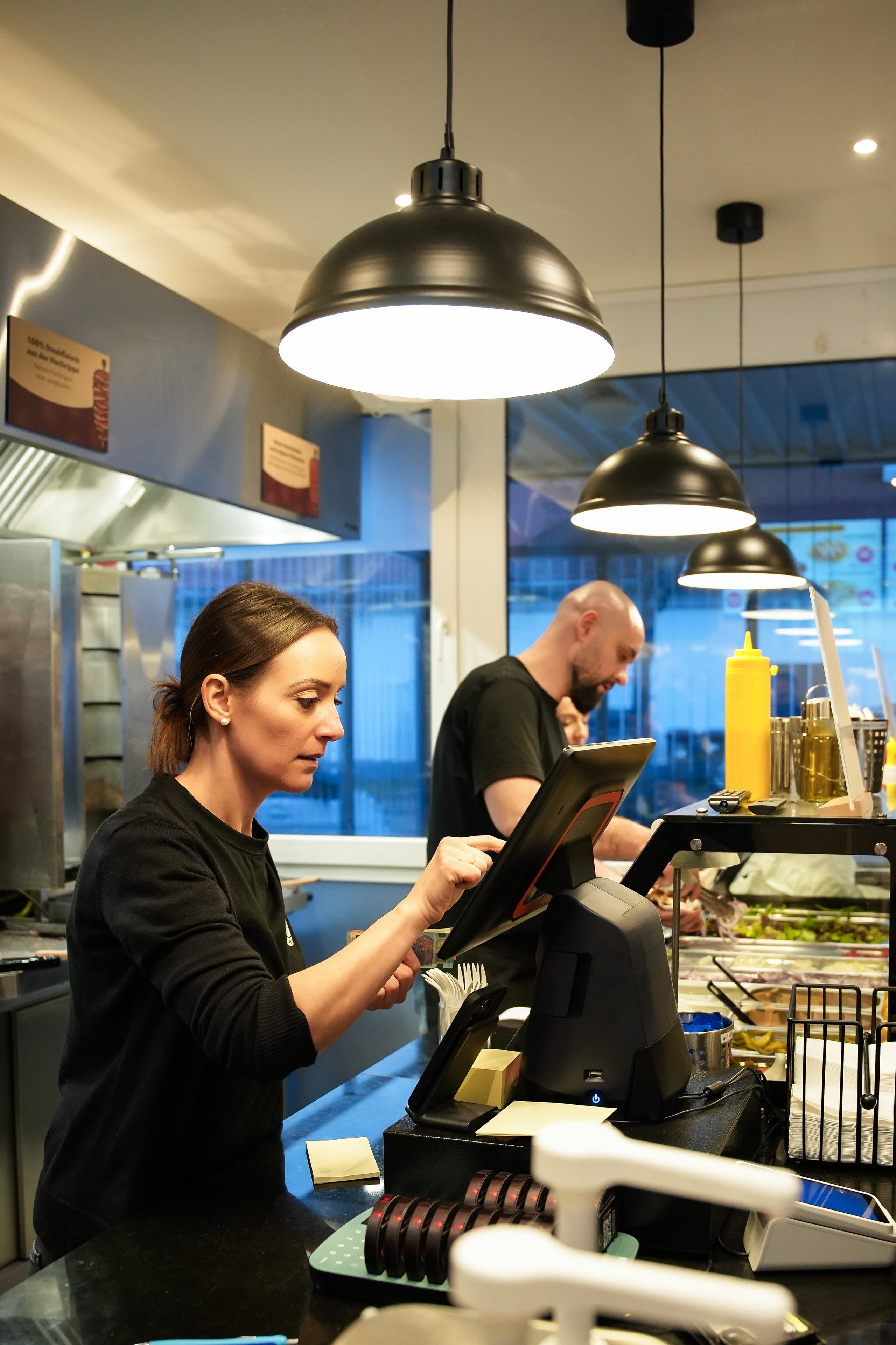 „Eröffnung-Dönerladen“. Fotografin Yuliia Turinina in Stuttgart