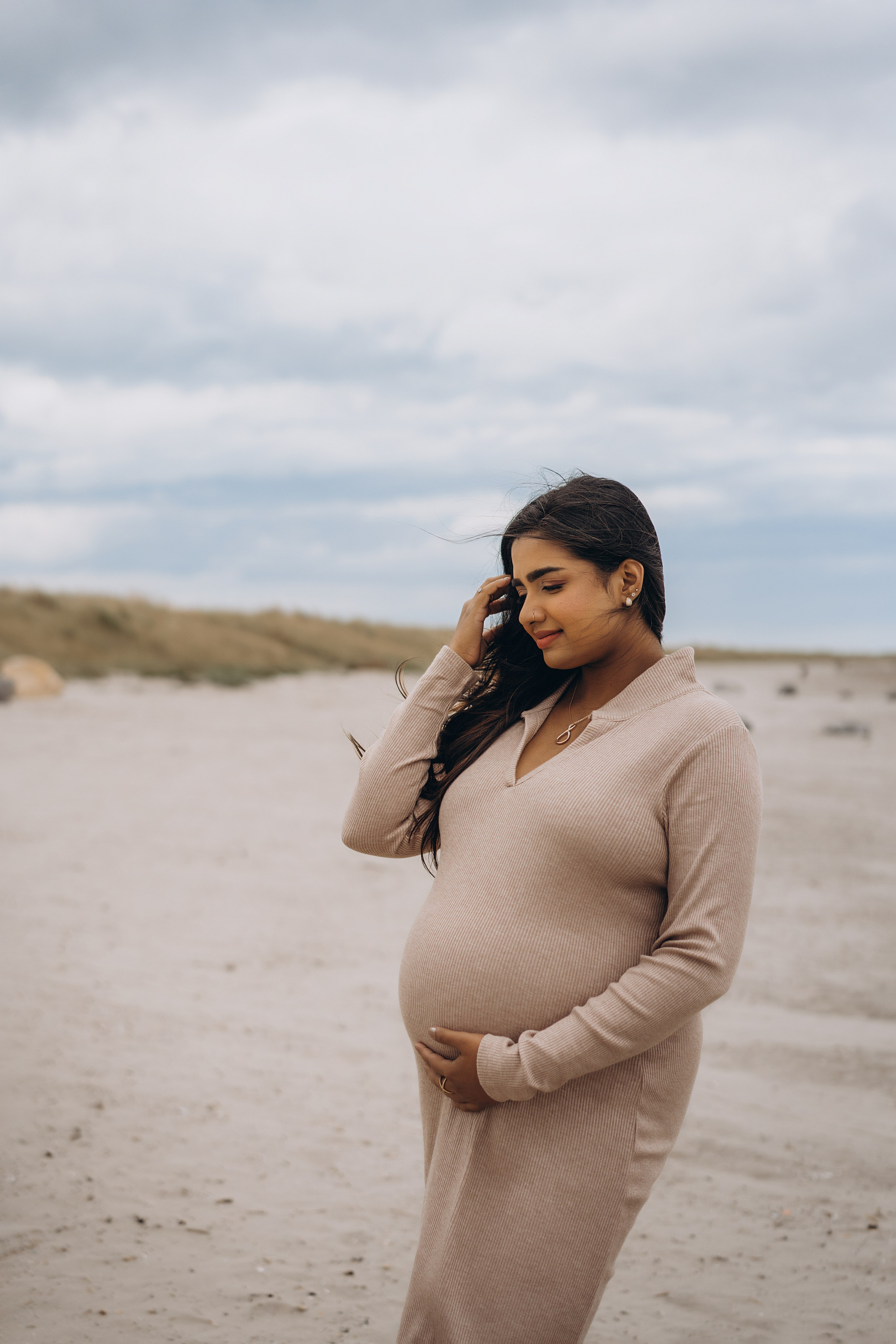 Meera: Bull island. Maternity/Love story/Wedding photographer