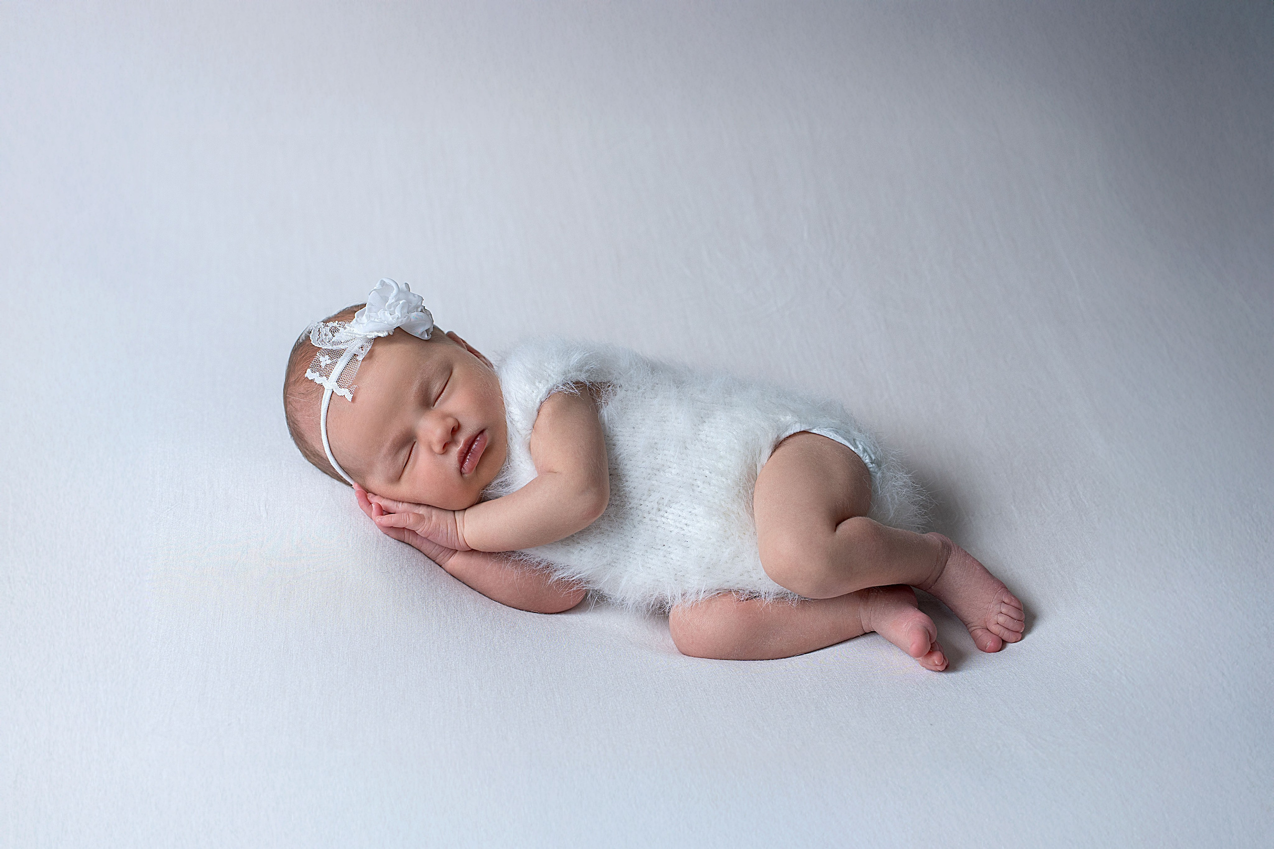 Newborn классическая. Детский и семейный фотограф в г. Бельцы