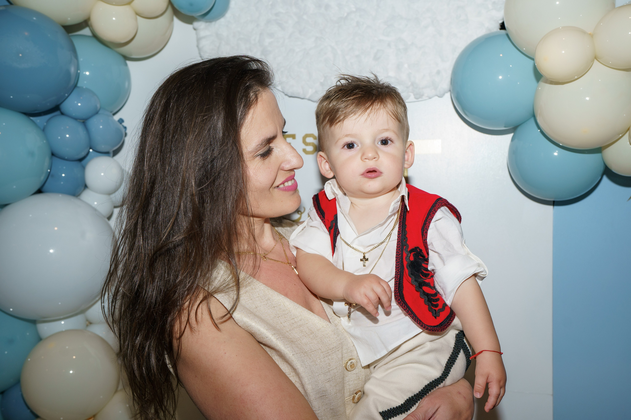 Baby shower. New York + travel photographer