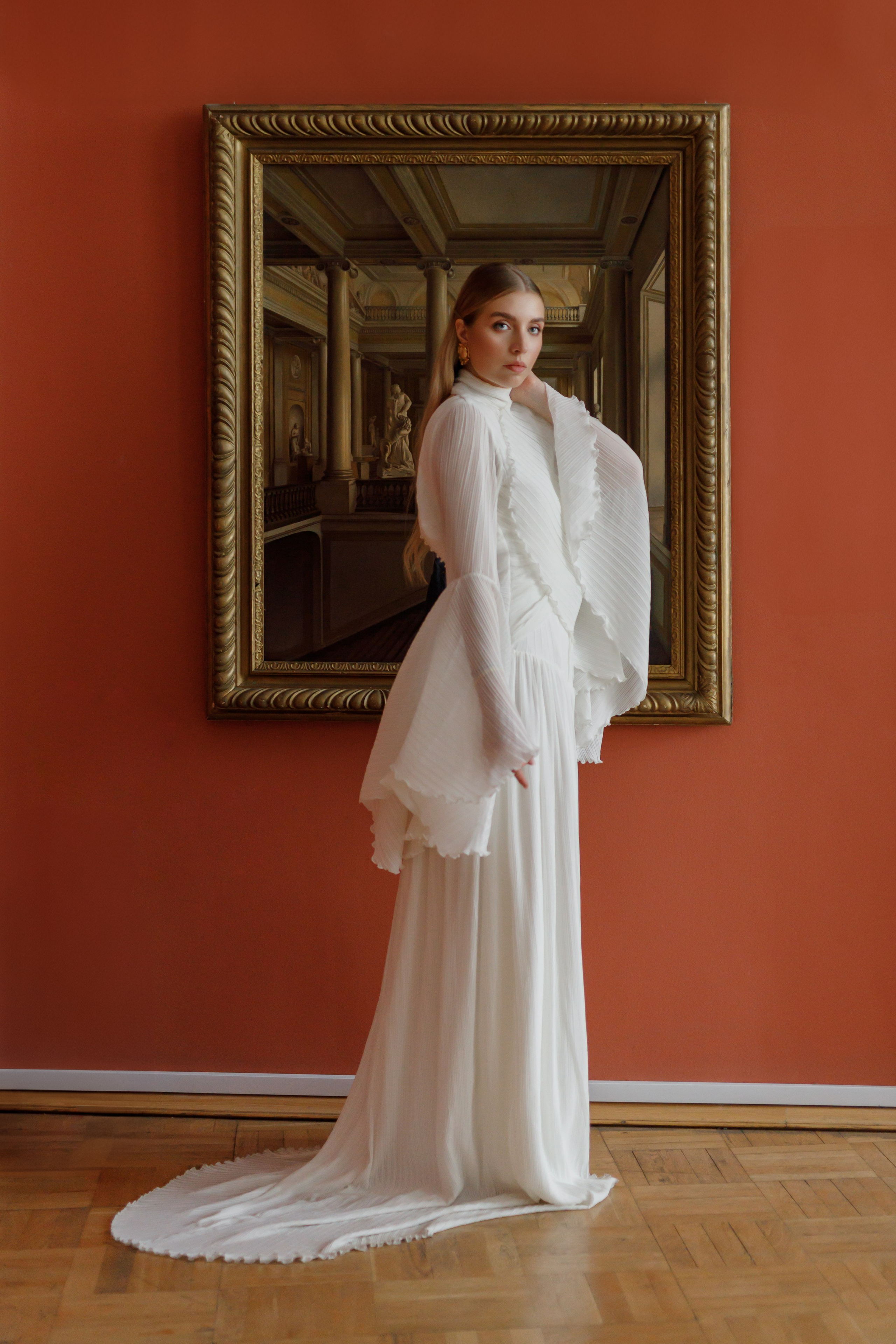 Museum elopement. Photographer Anna Curly | Weddings and Events in Dubai