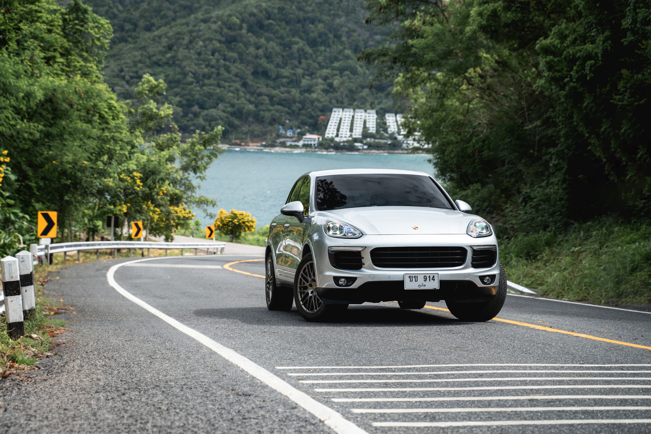 ADVERTISING & BRANDS. Photographer Phuket