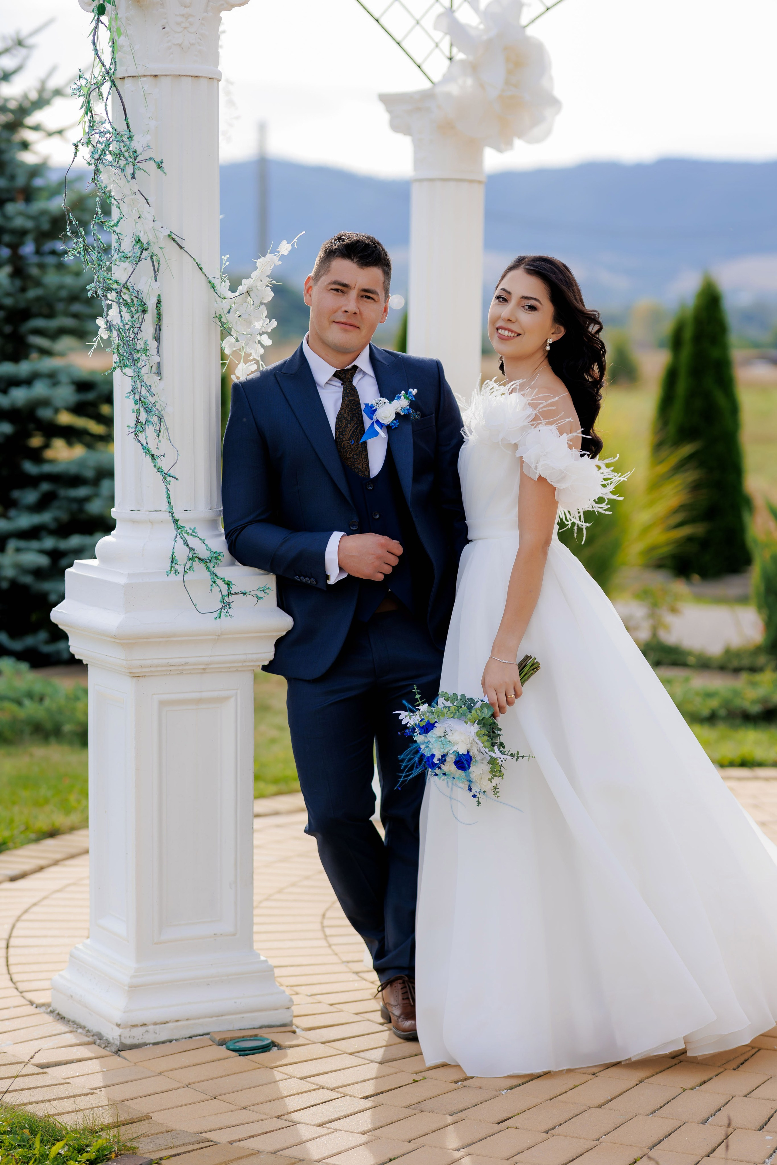 Loredana & Emilian – Ziua Nunții | Videografie - fotografie Botez Suceava, Iași, Botoșani. Servicii foto-video profesionale, pentru momente de neuitat