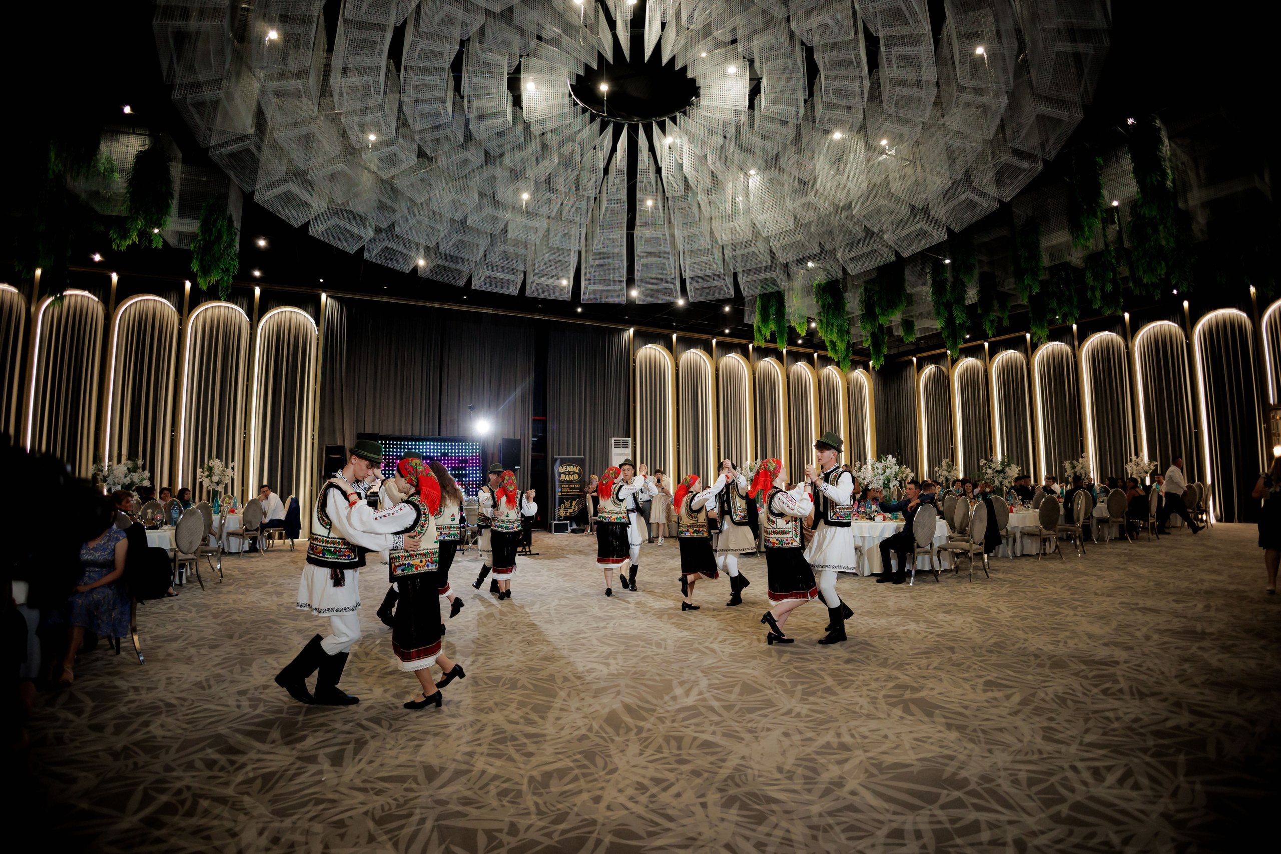 Nunta Nicoleta & Răzvan | Fotografie & Videografie Profesională. Servicii foto-video profesionale, pentru momente de neuitat