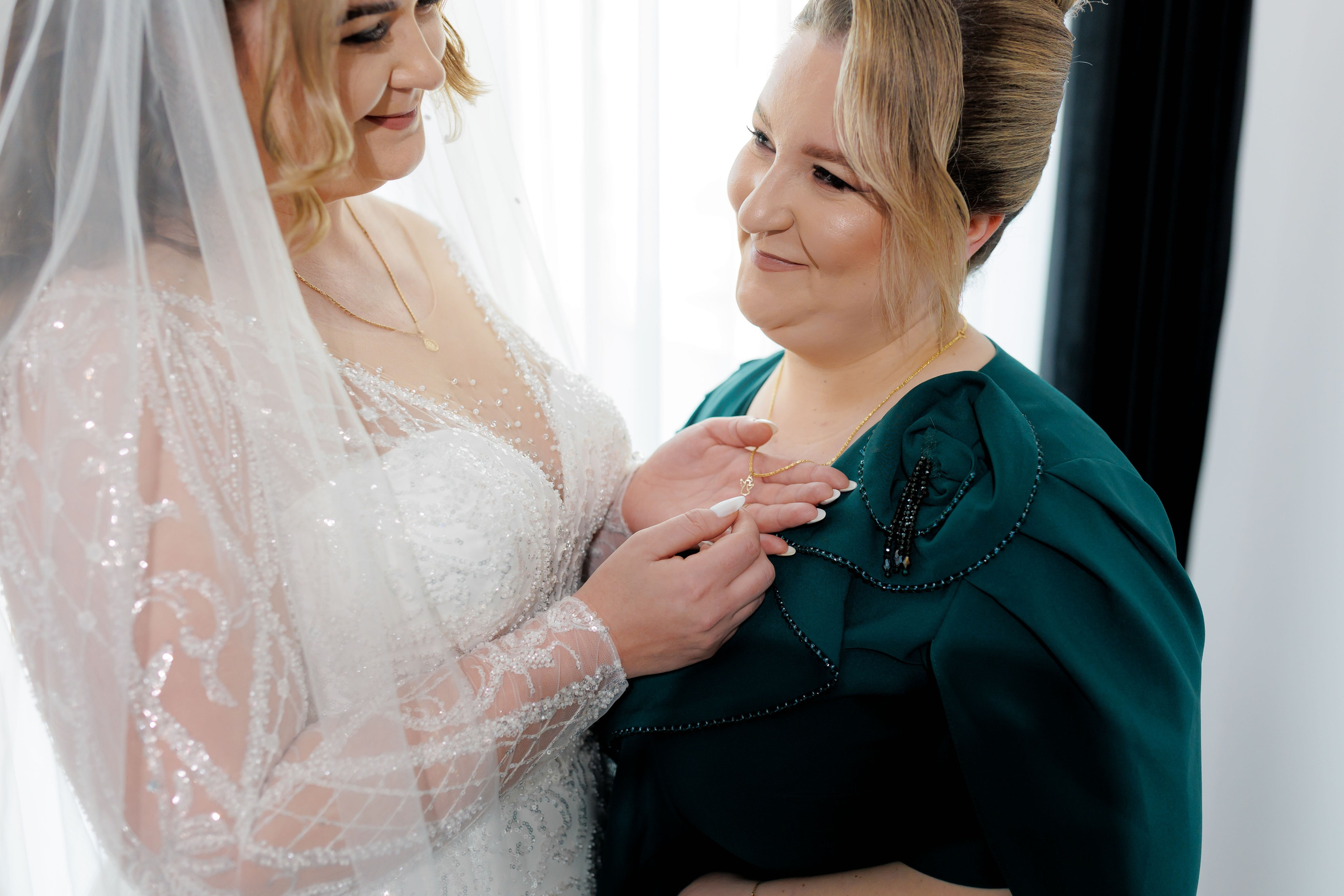 Povestea voastră, regizată de noi |Cristi Turculet Videograf Nuntă Suceava | wedding highlight. Servicii foto-video profesionale, pentru momente de neuitat