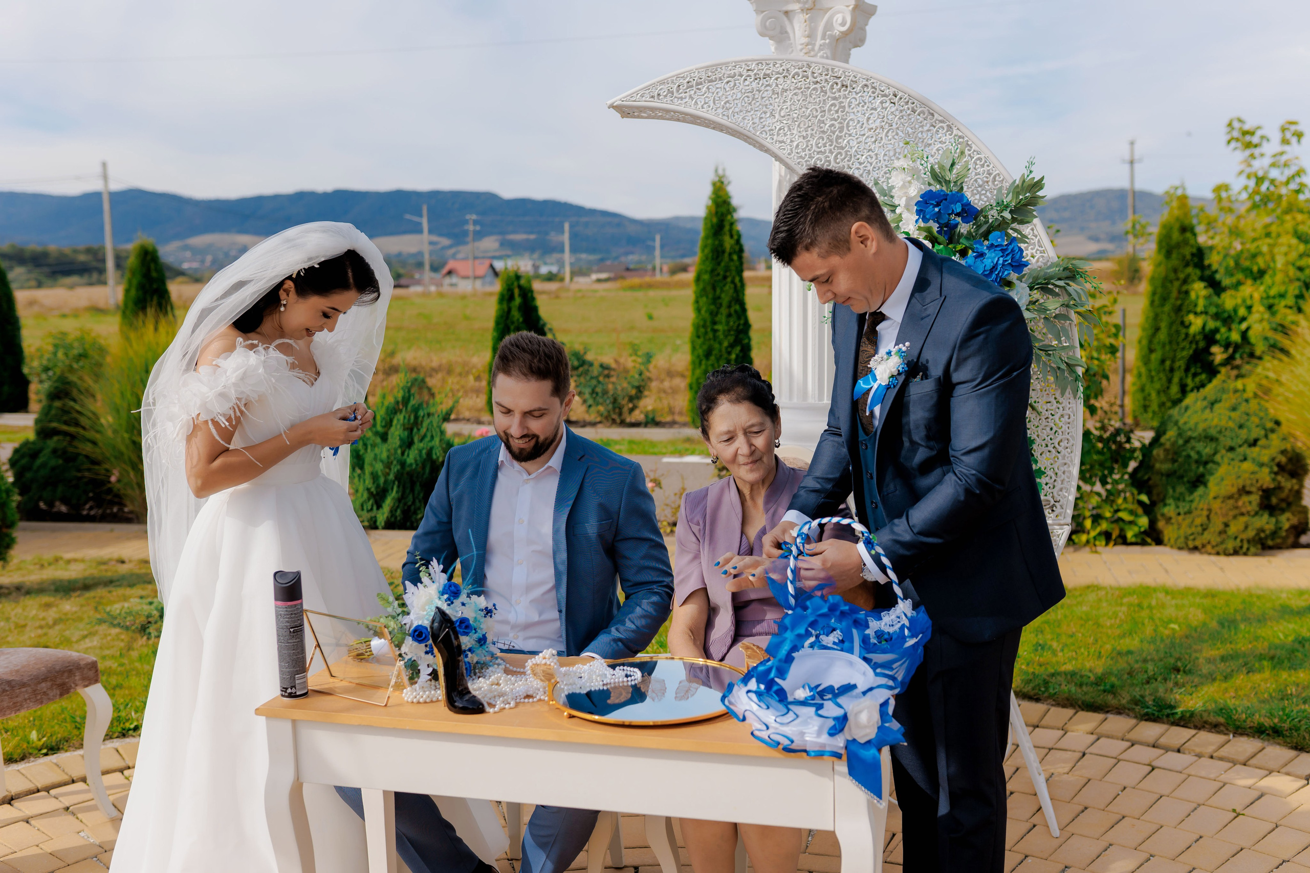 Loredana & Emilian – Ziua Nunții | Videografie - fotografie Botez Suceava, Iași, Botoșani. Servicii foto-video profesionale, pentru momente de neuitat