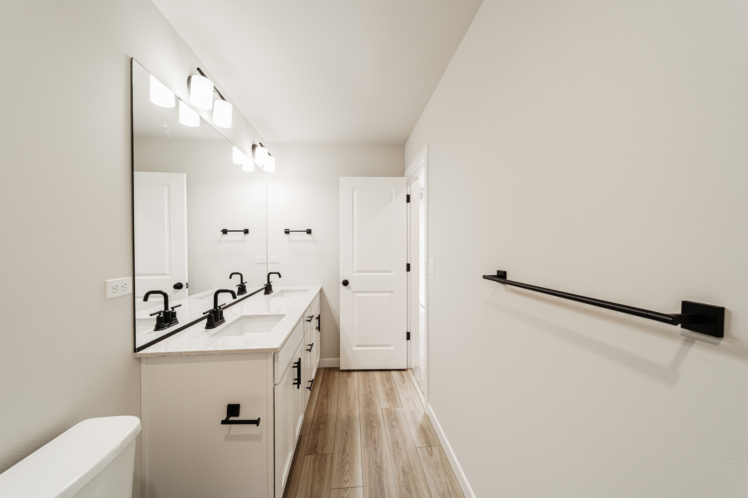 Real Estate photography. Washington state. EVAN ARISTOV WEDDING PHOTOGRAPHY — Seattle Wedding Photographer