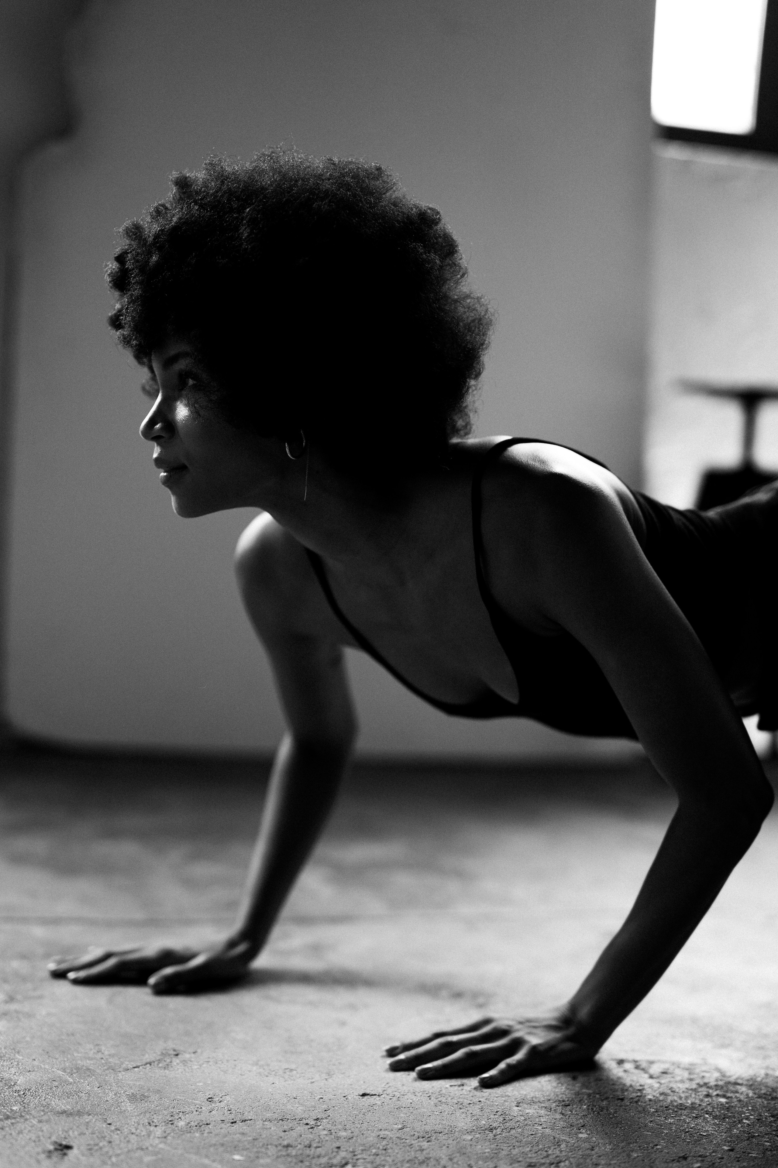 Janine Studio. Modern maternity photographer in Long Island New York