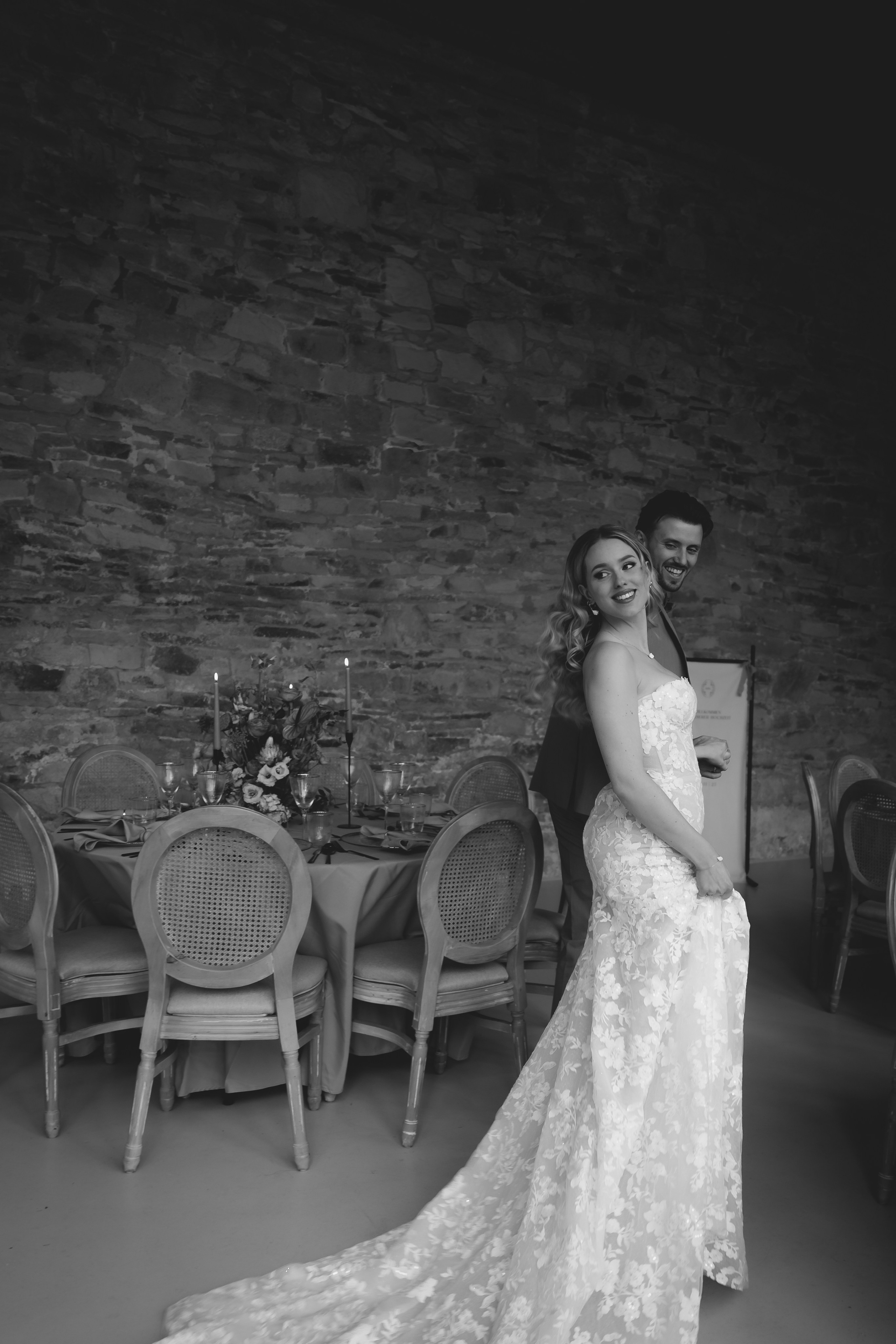 Kontakt. POURNÉA - EDITORIAL WEDDING PHOTOGRAPHY