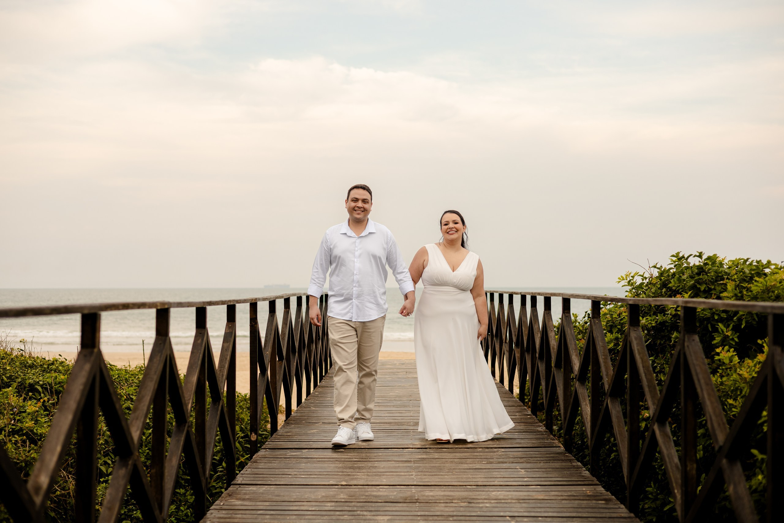 Casamento intimista na Praia Brava em Itajaí da Edilaine e do Lennon