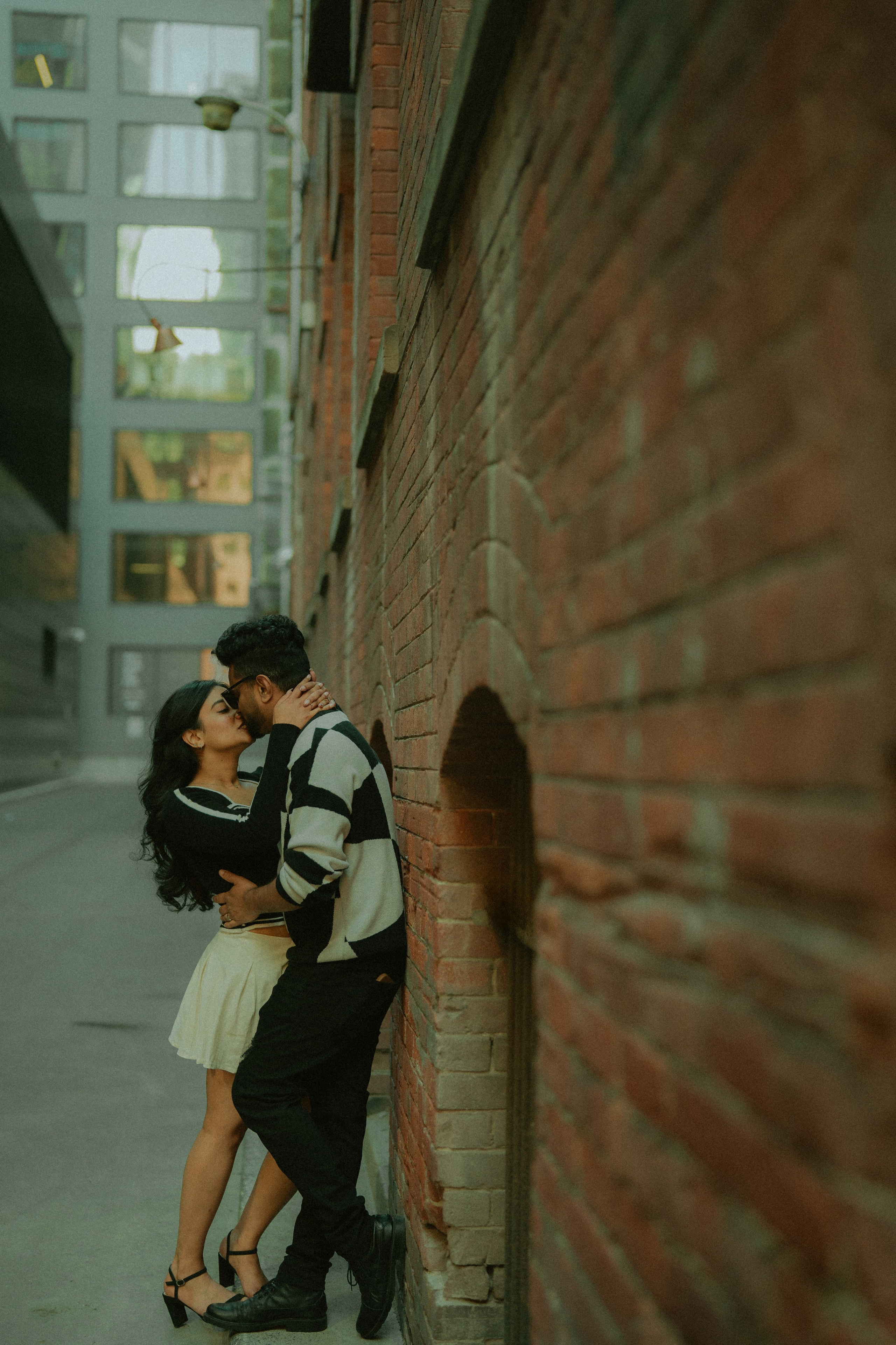 Downtown Romance at Toronto. Fine art Wedding Photographers in India & Canada