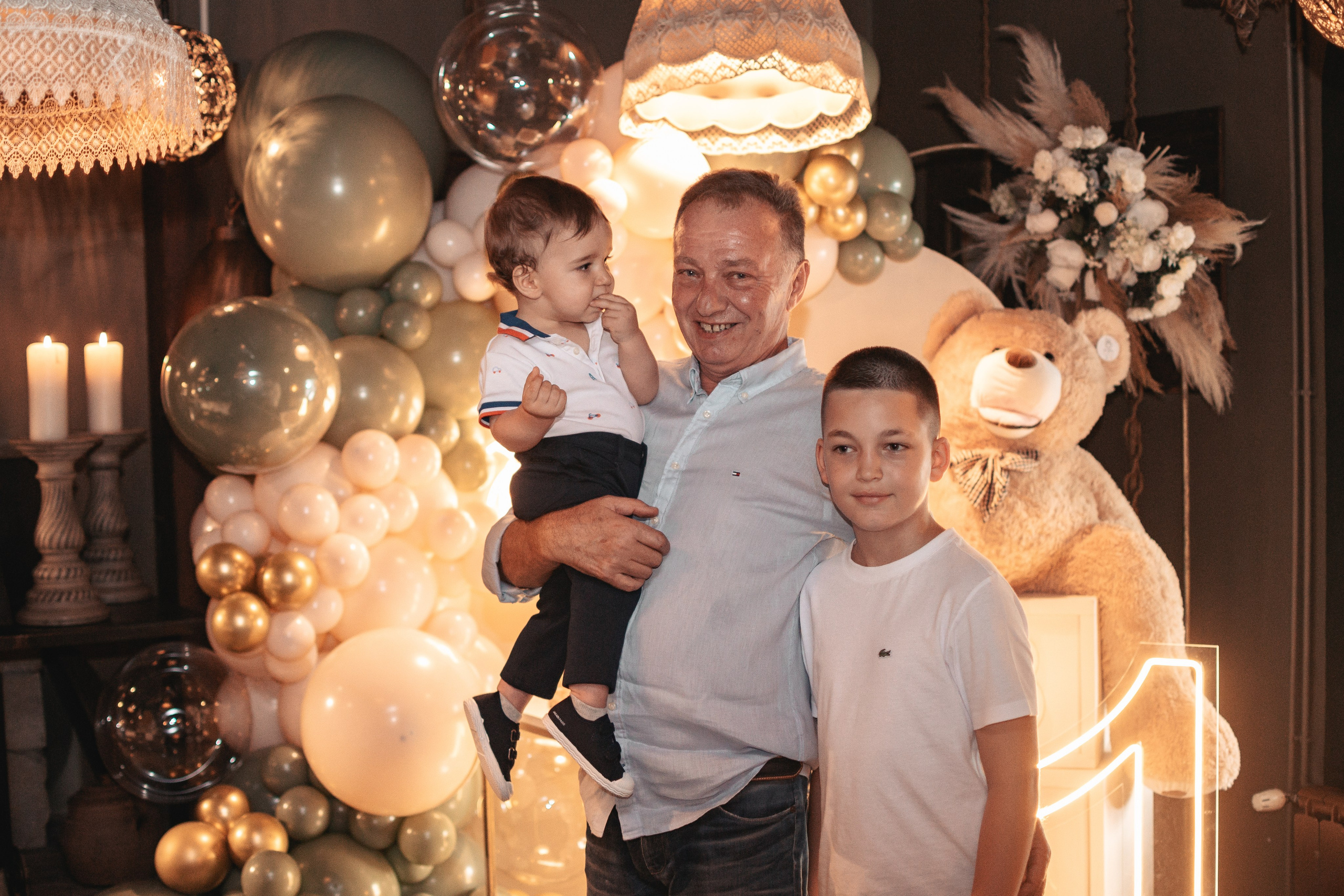 Lazar, krštenje i rođendan. BambinaaPhotography