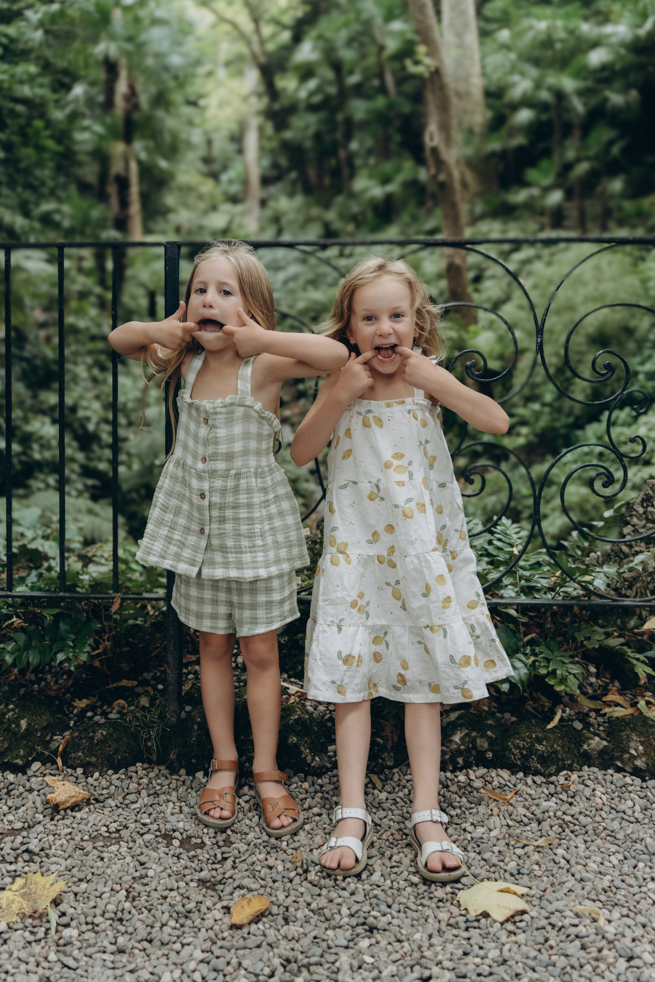 Family moments in Como Lake. PHOTOGRAPHER IN ITALY