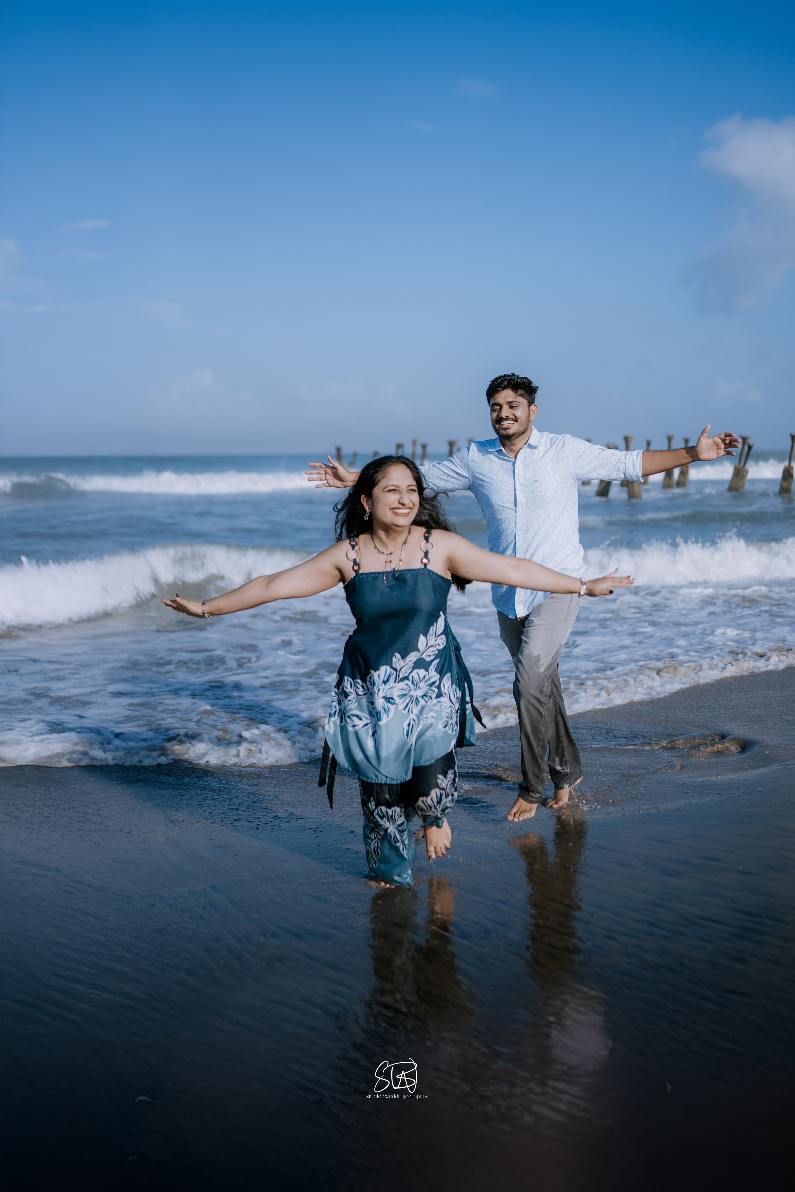 BEACH PREWEDDING. STUDIO3WEDDINGCOMPANY