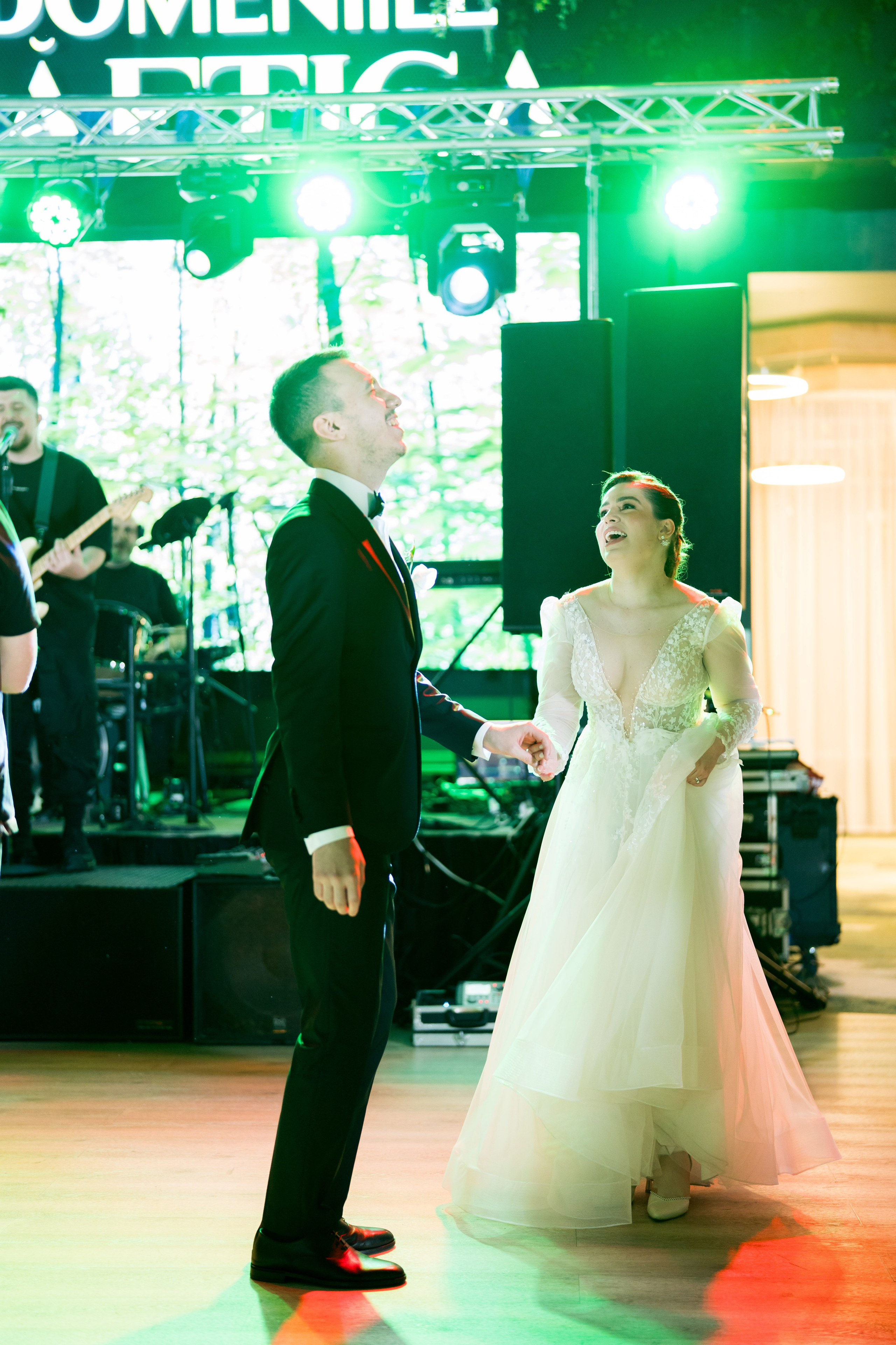 PARTY. Gabriel Florea — Fotograf nuntă București