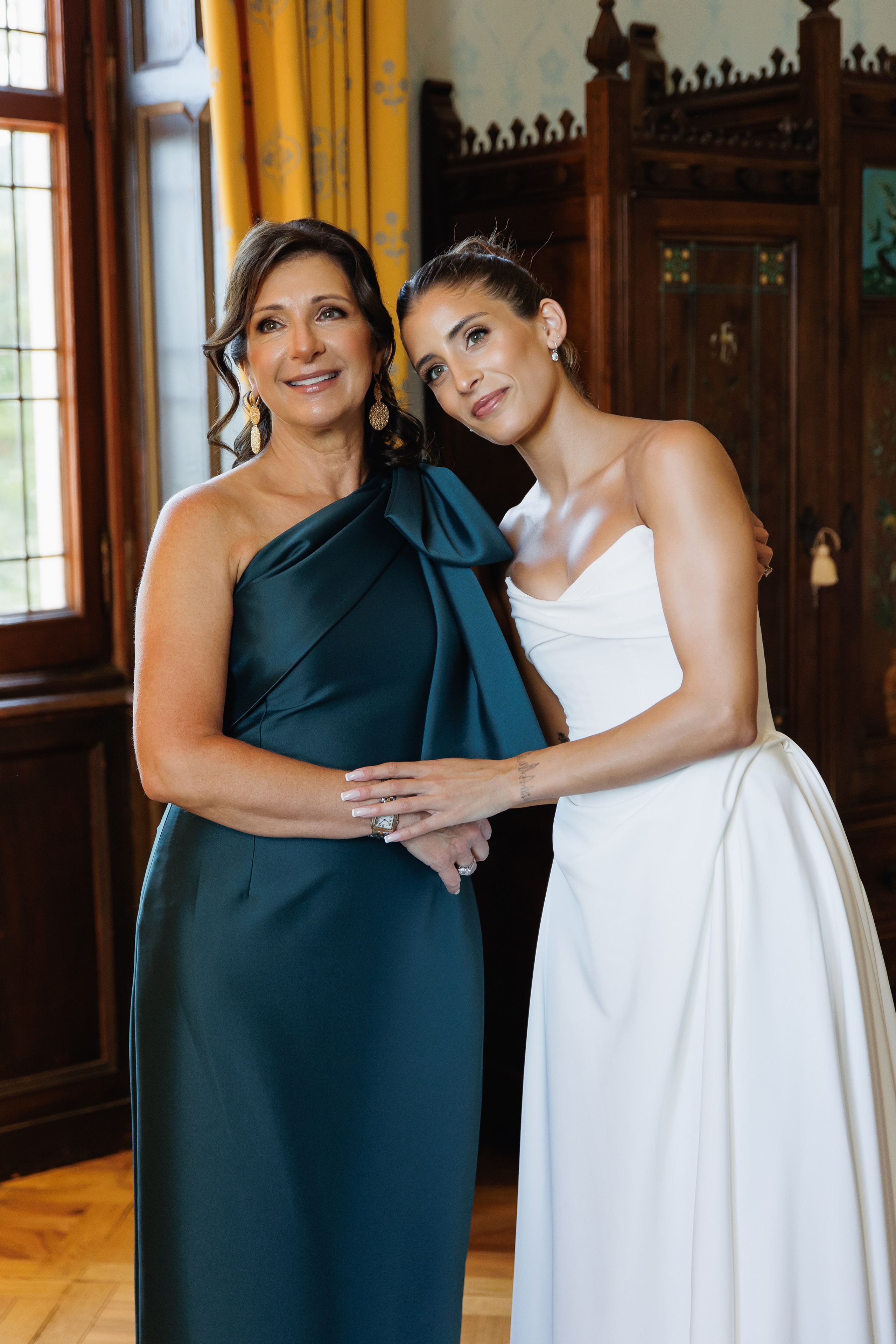 Wedding Photographer Lake Maggiore Como Italy. Wedding Photographer Rome Tuscany Como Sicily Puglia Amalfy Italy- Oksana Savenchuk