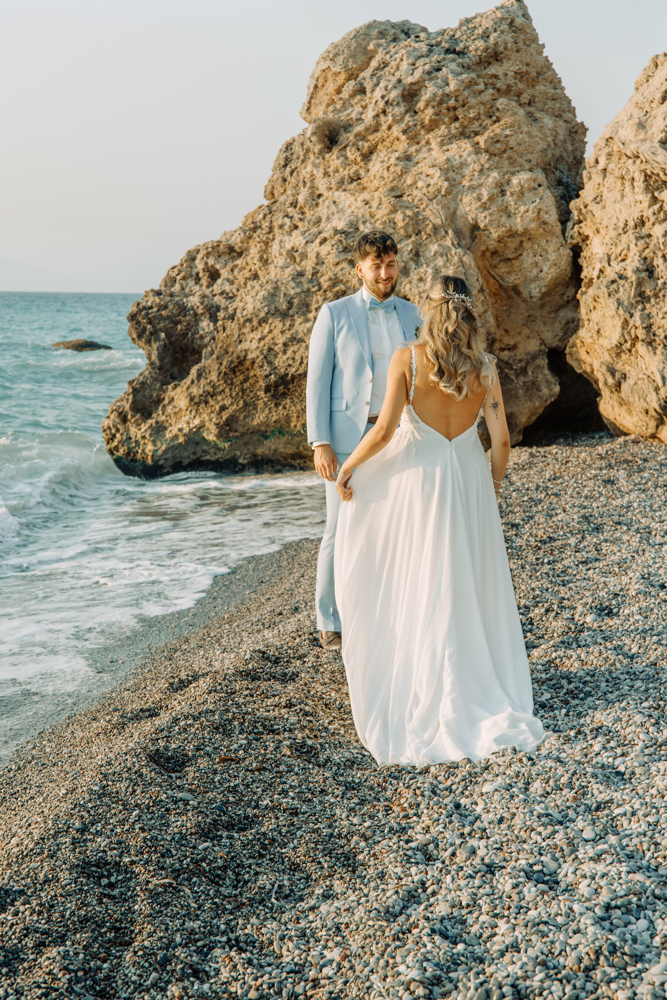 Where the Earth Meets the Sky. Portrait- und Hochzeitsfotografin Irene Art Photo mit Sitz auf der griechischen Insel Rhodos