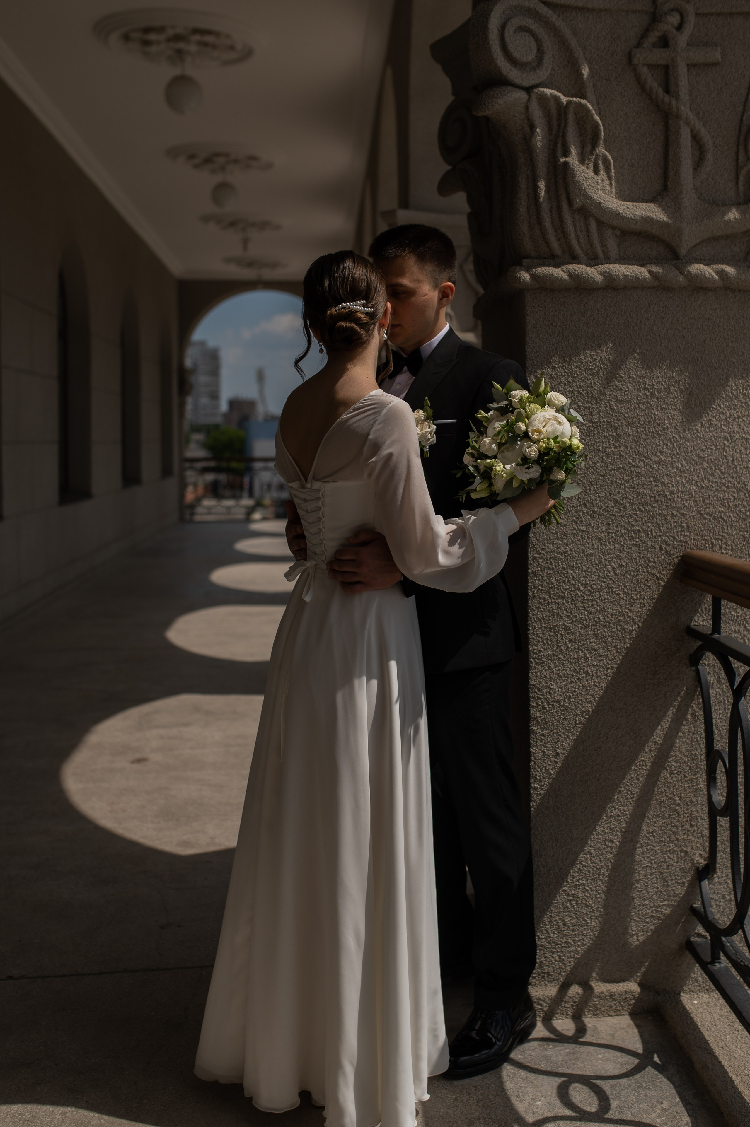 Smile. Wedding and commercial photographer