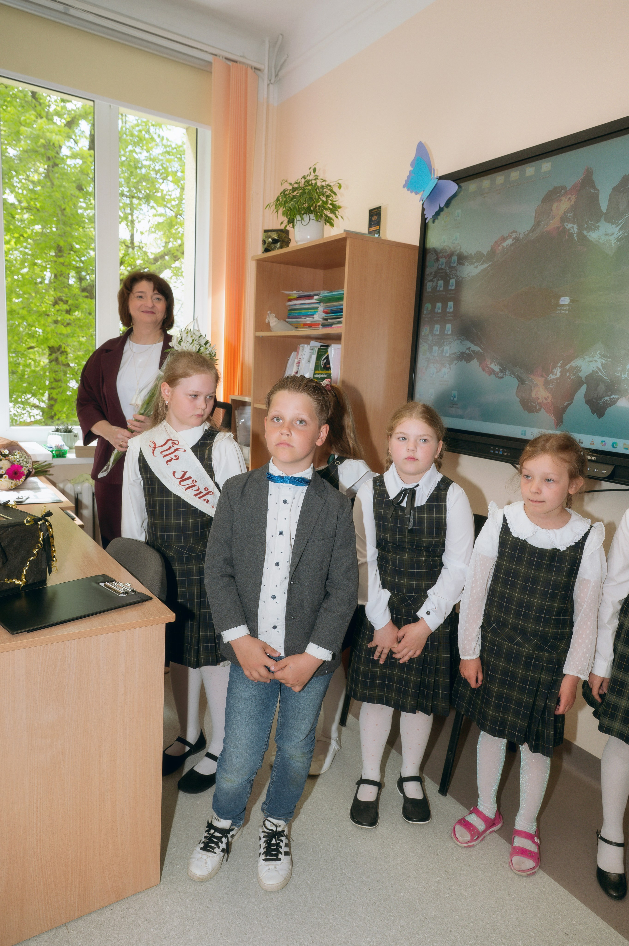 Paskutinis skambutis Joniškėlyje. Vestuvių fotografė Santa Jonuškė | Šiaulių apskritis, Panevėžio apskritis ir visa Lietuva