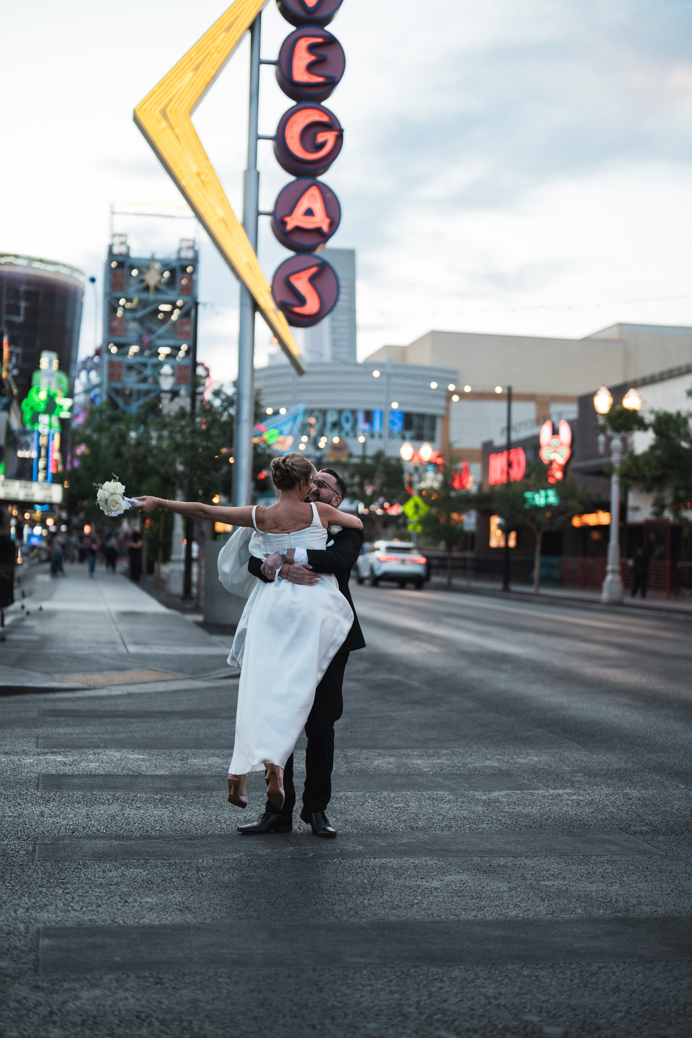 Bronislava&Sebastian. Wedding & elopement photographer Viktoriya Kravtsov. Las Vegas