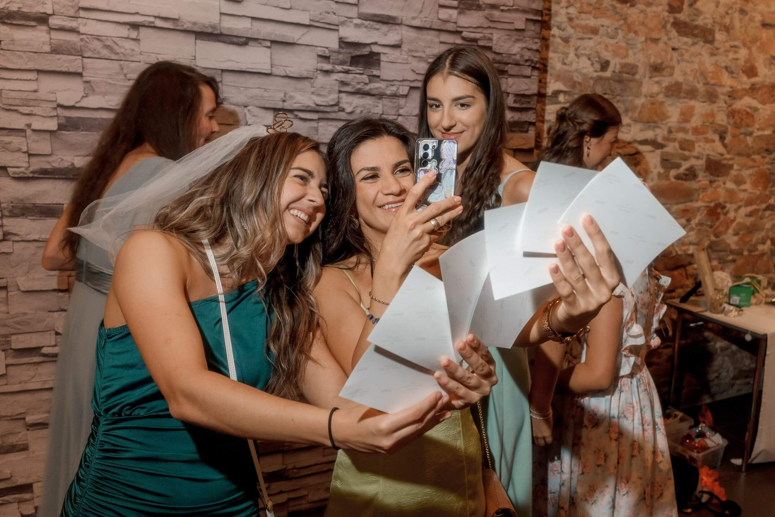 Church Wedding in Wiesbaden and Celebration at Brentanoscheune. Wedding photographer & videographer in Germany and Frankfurt | Denis Mirosnik