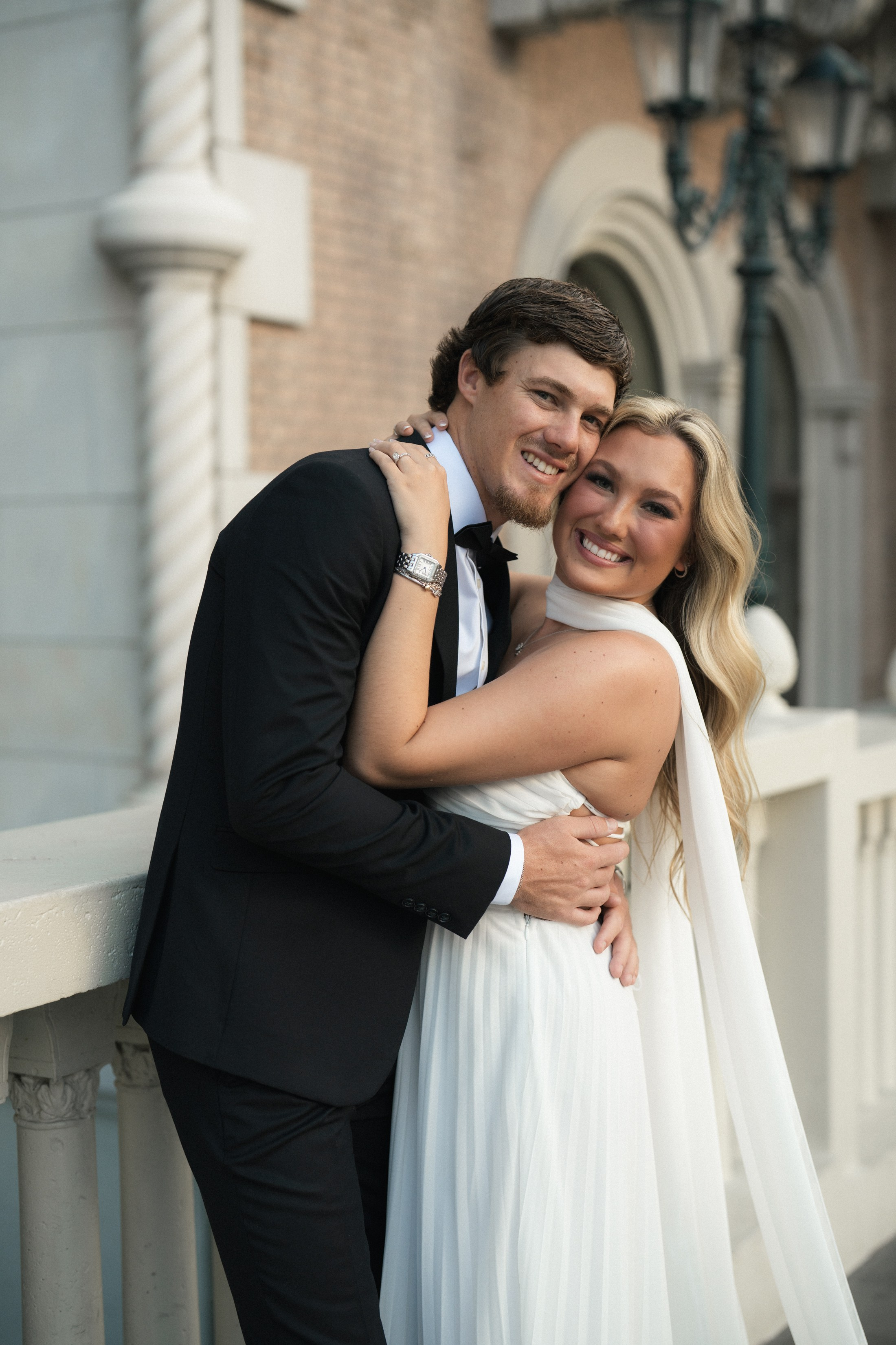T&B. Wedding & elopement photographer Viktoriya Kravtsov. Las Vegas