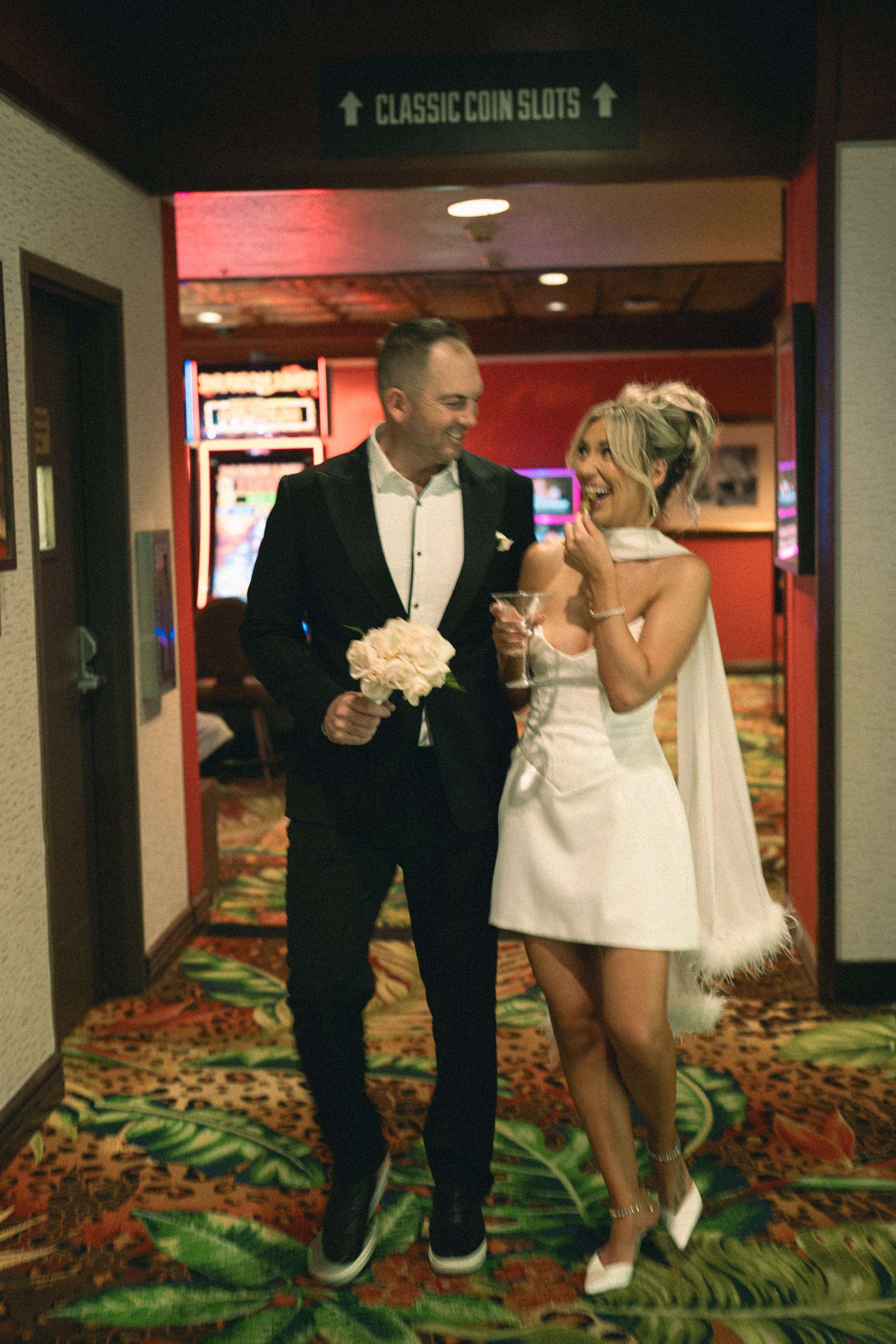 R&B. Wedding & elopement photographer Viktoriya Kravtsov. Las Vegas
