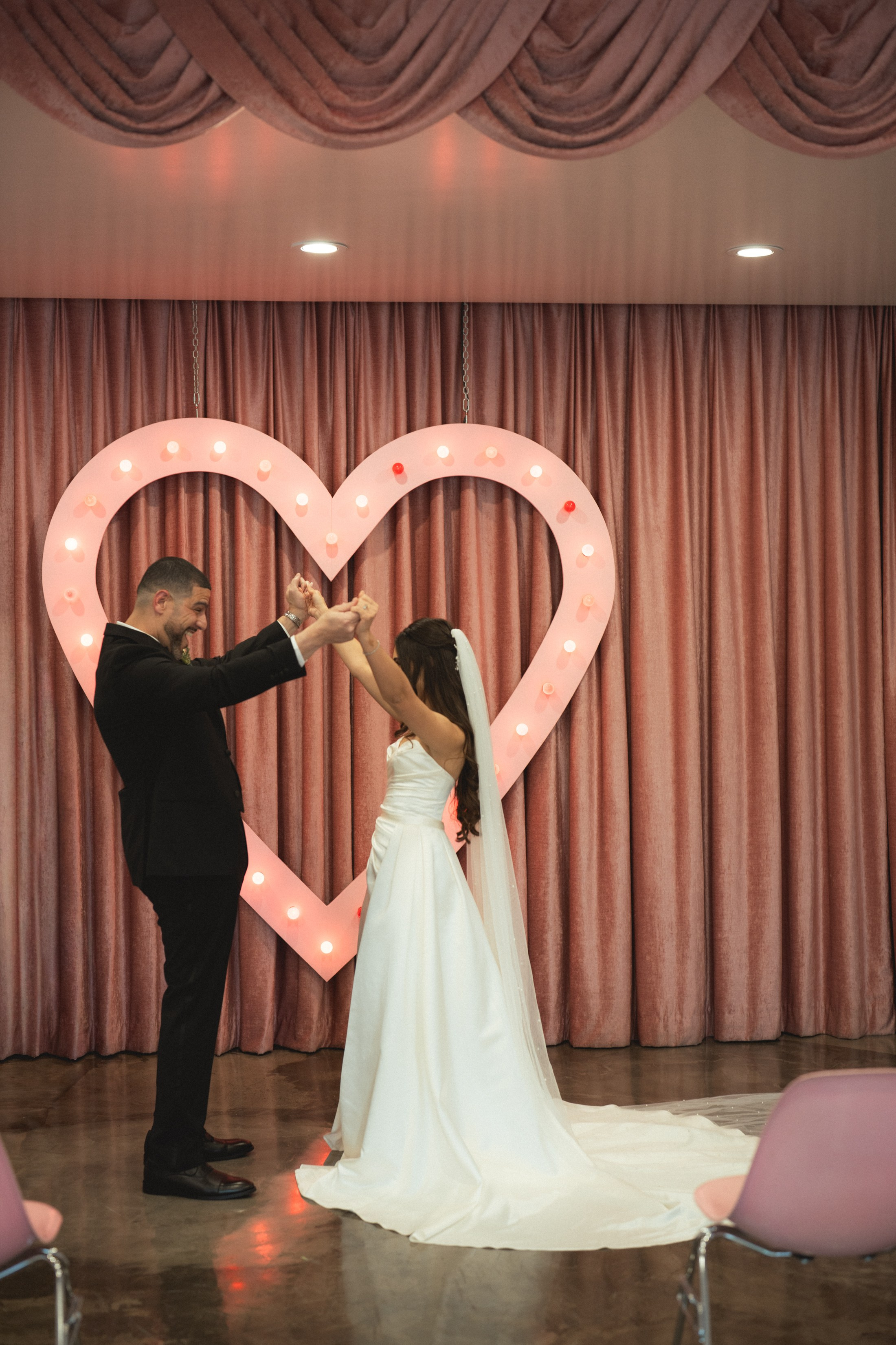 Y&D. Wedding & elopement photographer Viktoriya Kravtsov. Las Vegas