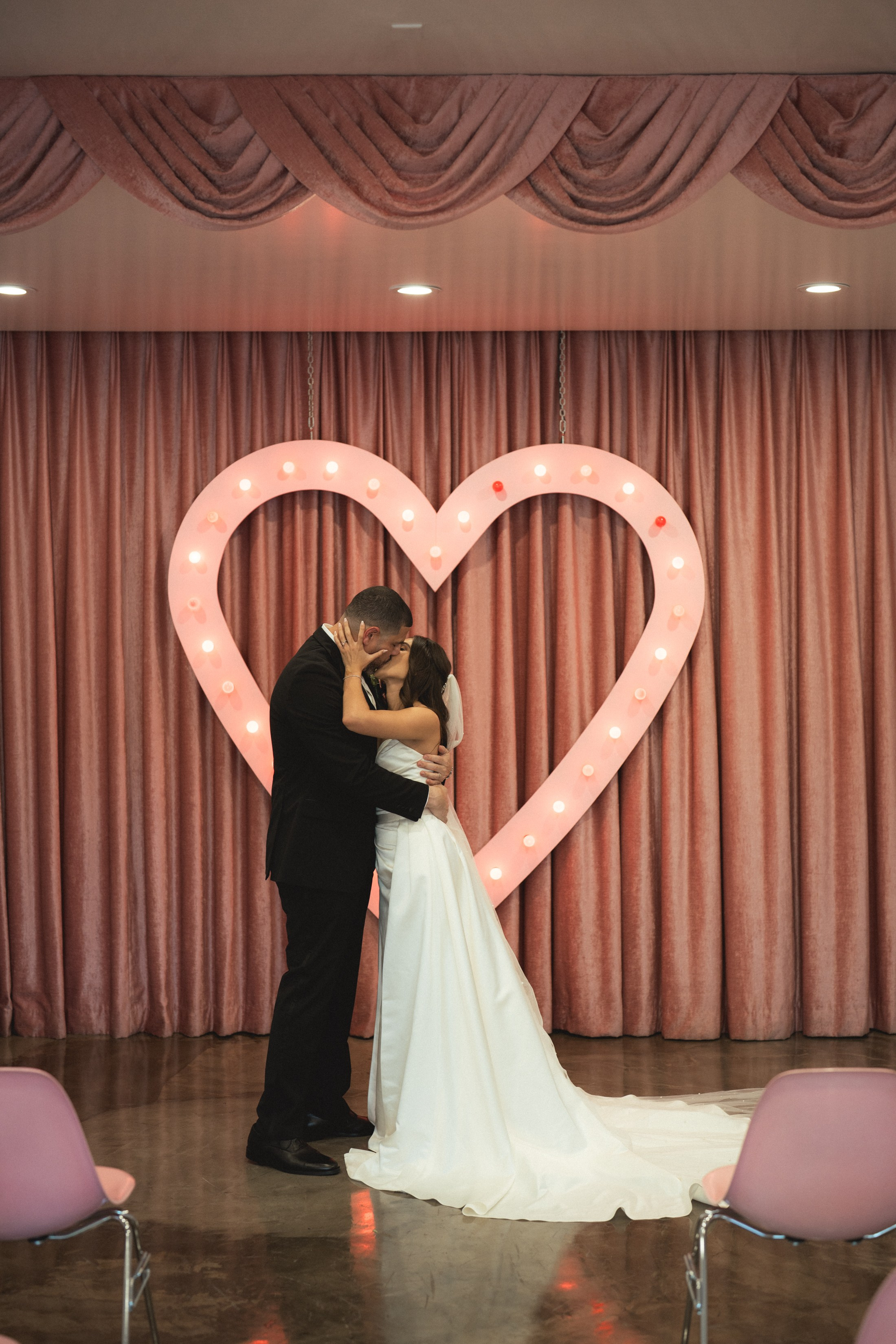 Y&D. Wedding & elopement photographer Viktoriya Kravtsov. Las Vegas