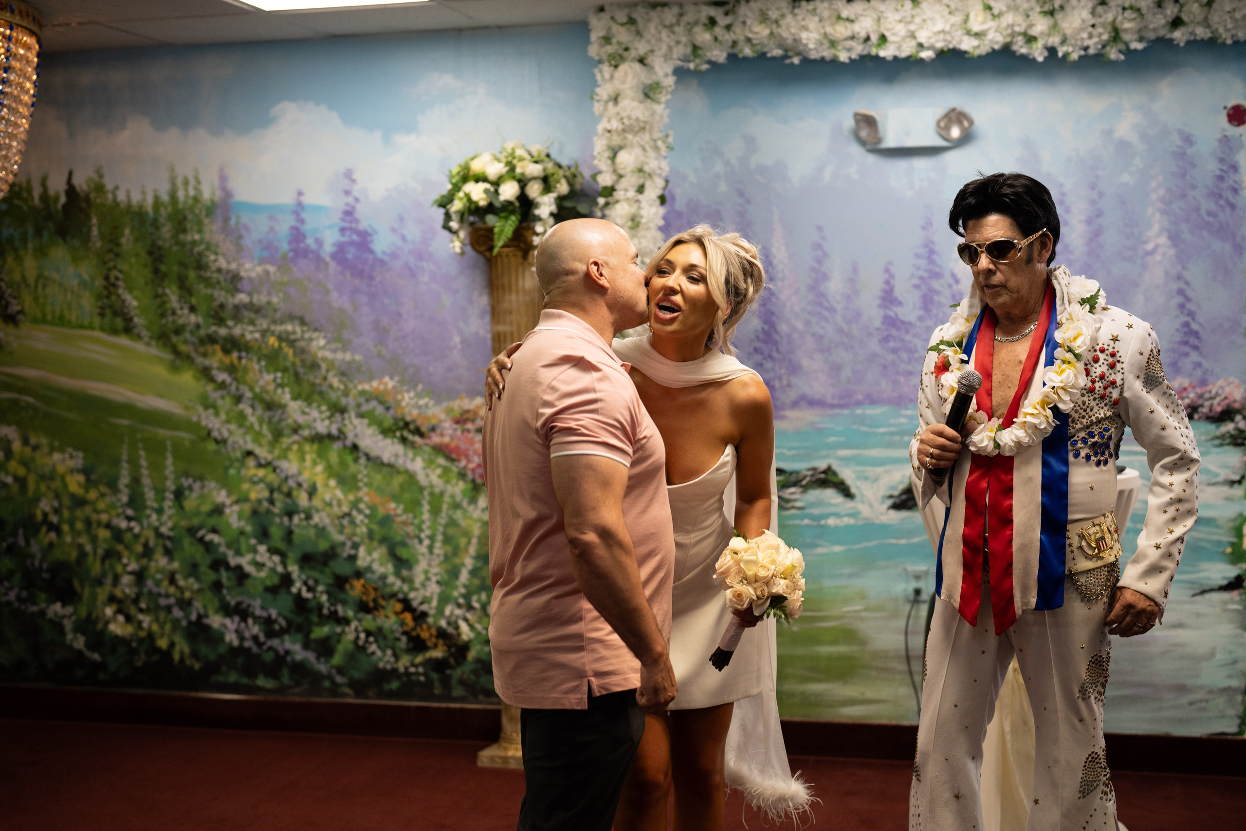 R&B. Wedding & elopement photographer Viktoriya Kravtsov. Las Vegas
