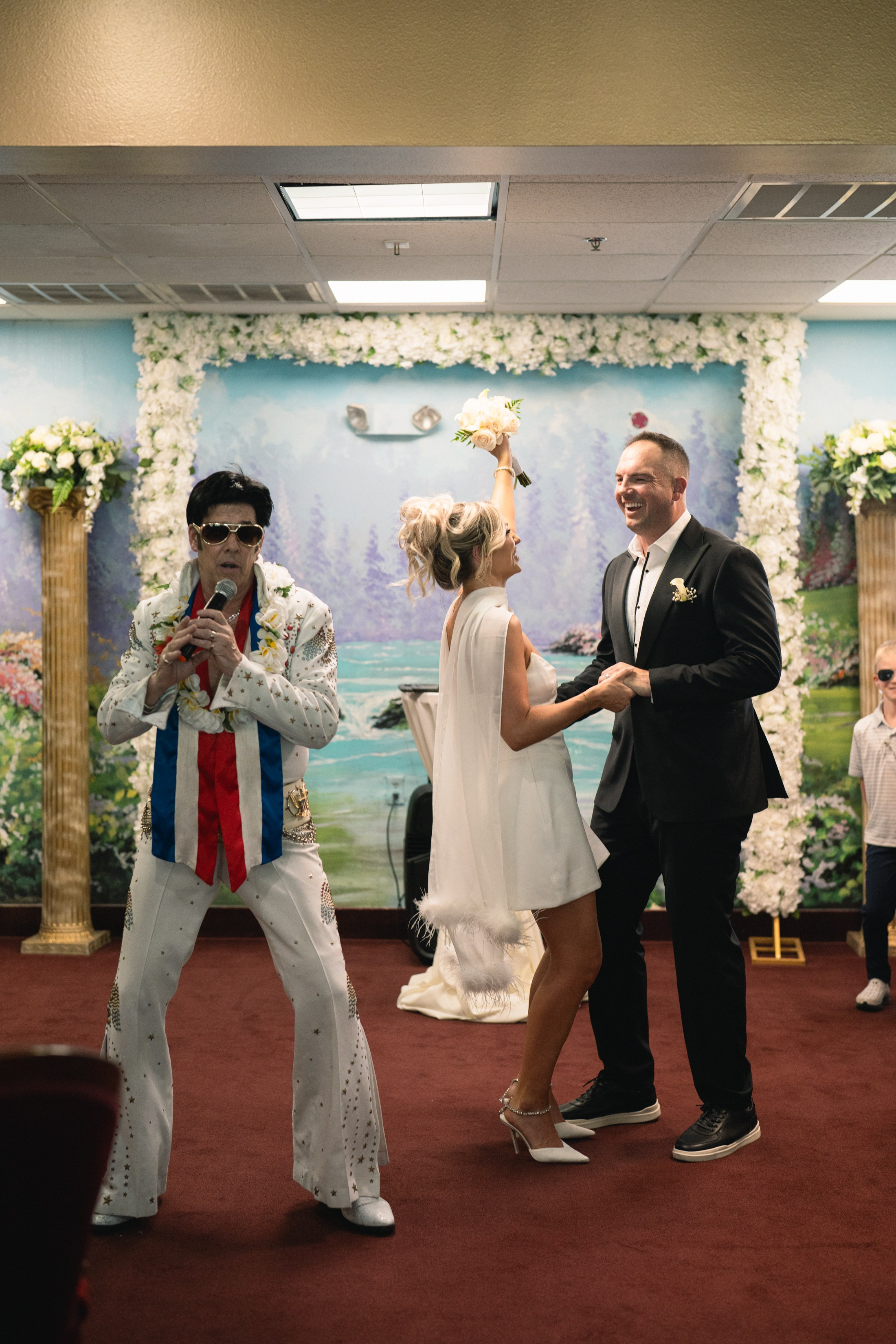 R&B. Wedding & elopement photographer Viktoriya Kravtsov. Las Vegas