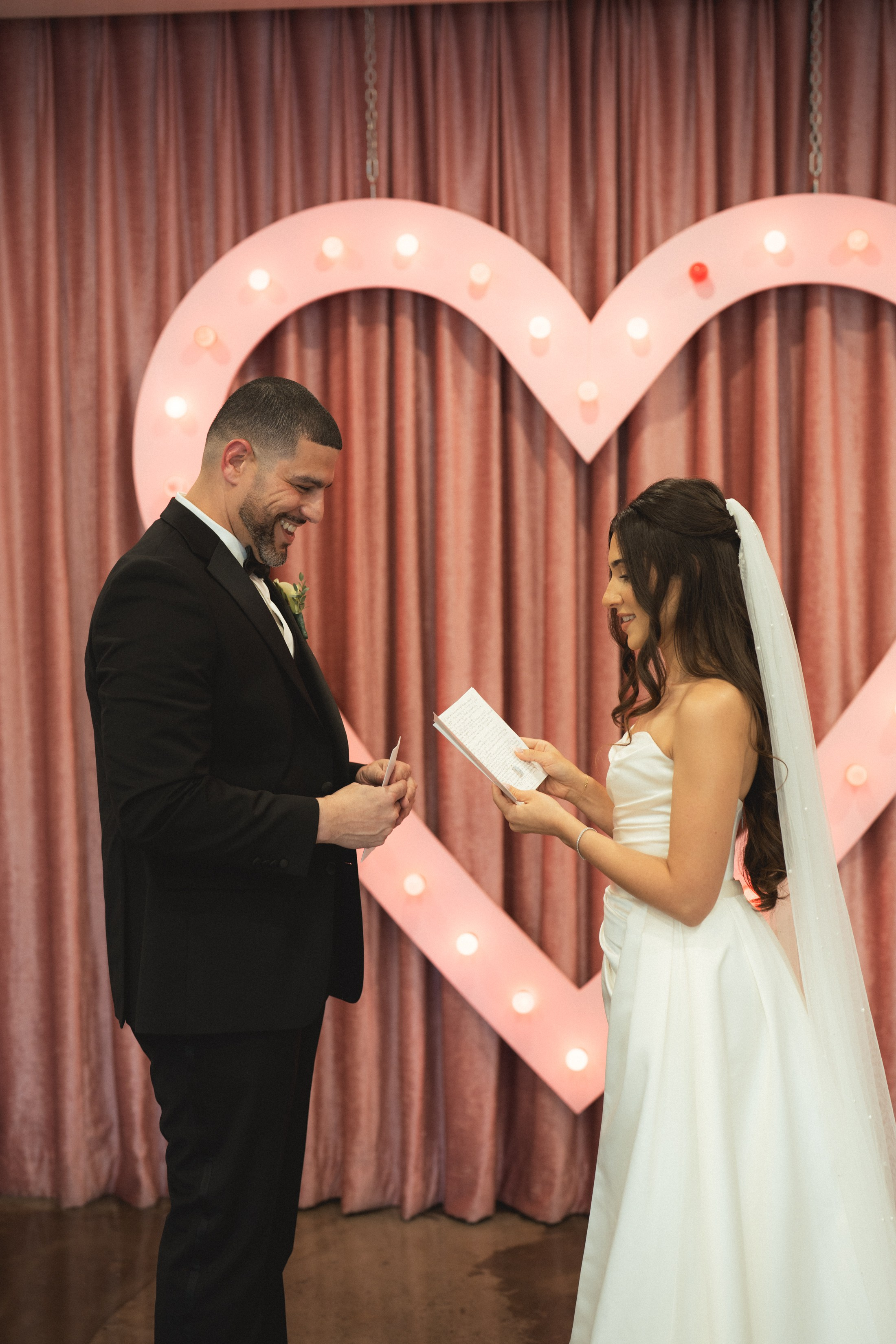 Y&D. Wedding & elopement photographer Viktoriya Kravtsov. Las Vegas