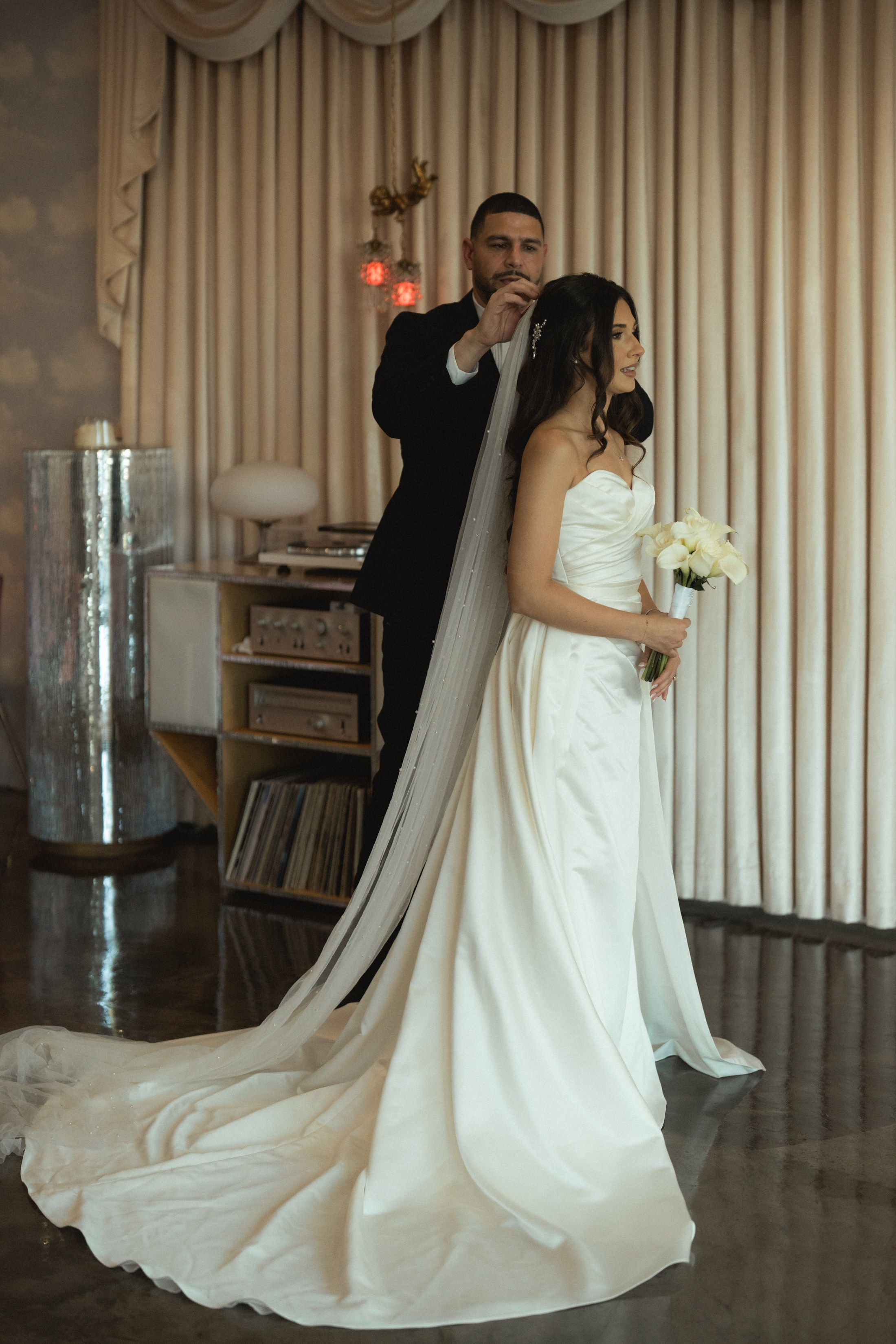 Y&D. Wedding & elopement photographer Viktoriya Kravtsov. Las Vegas