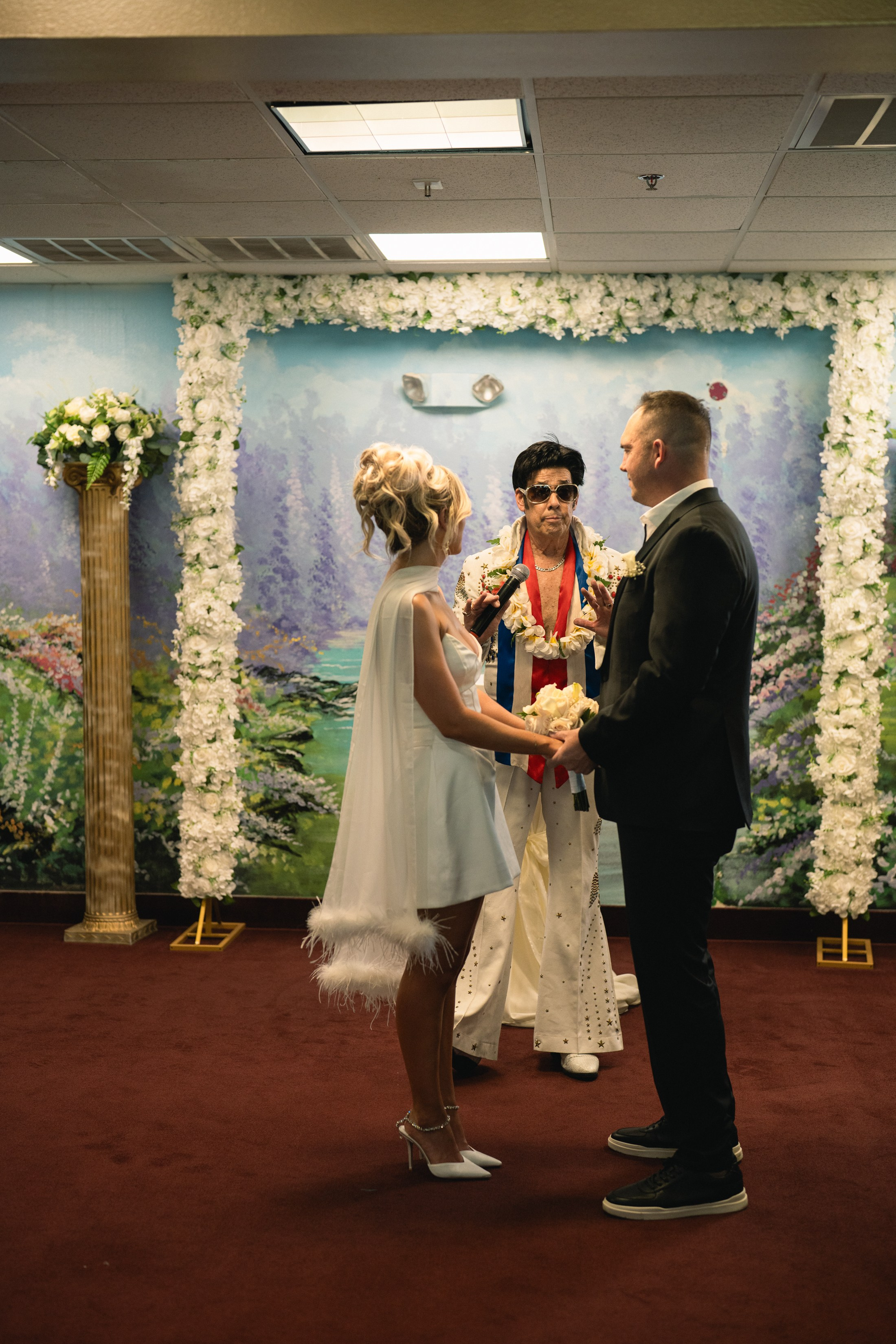 R&B. Wedding & elopement photographer Viktoriya Kravtsov. Las Vegas