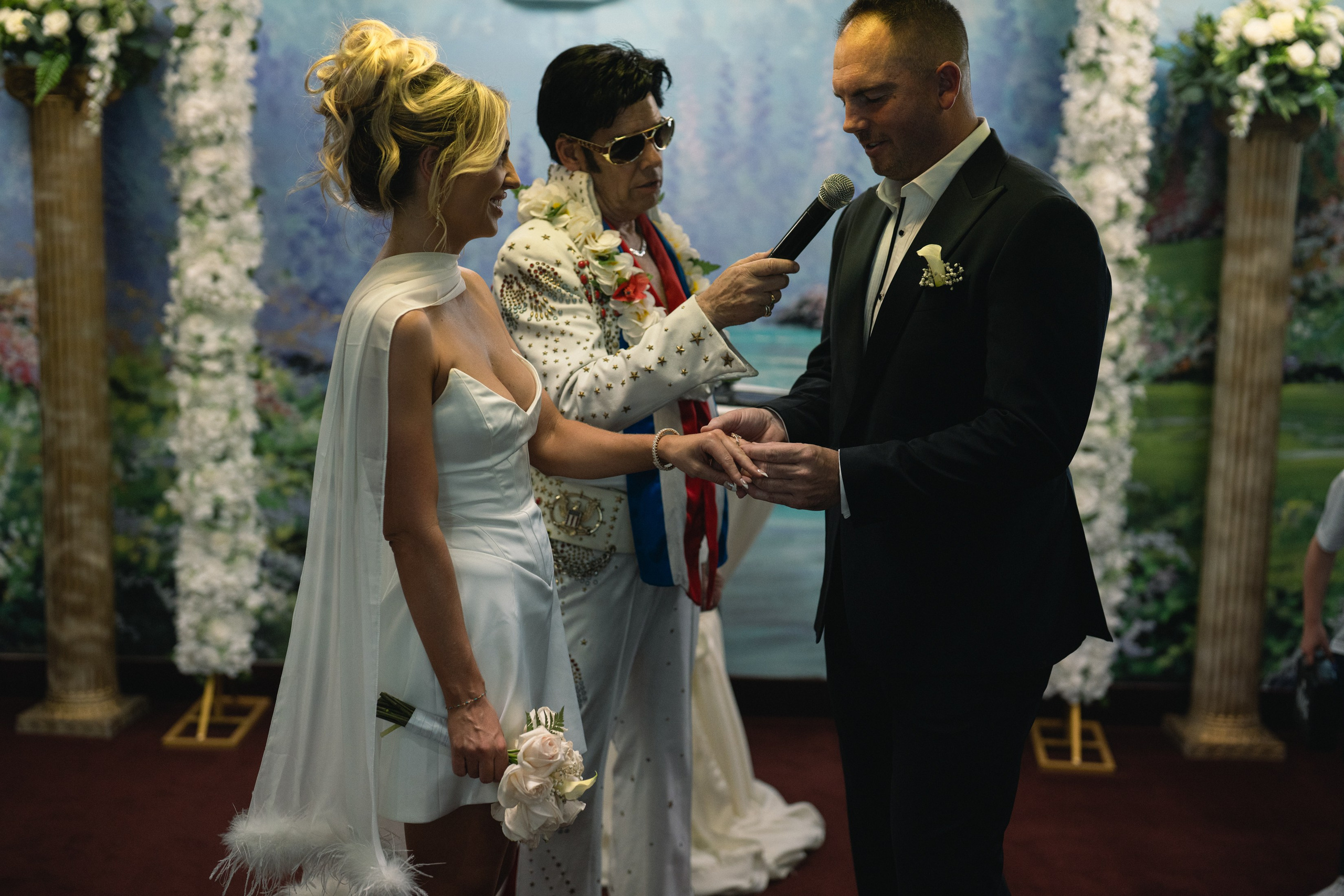 R&B. Wedding & elopement photographer Viktoriya Kravtsov. Las Vegas