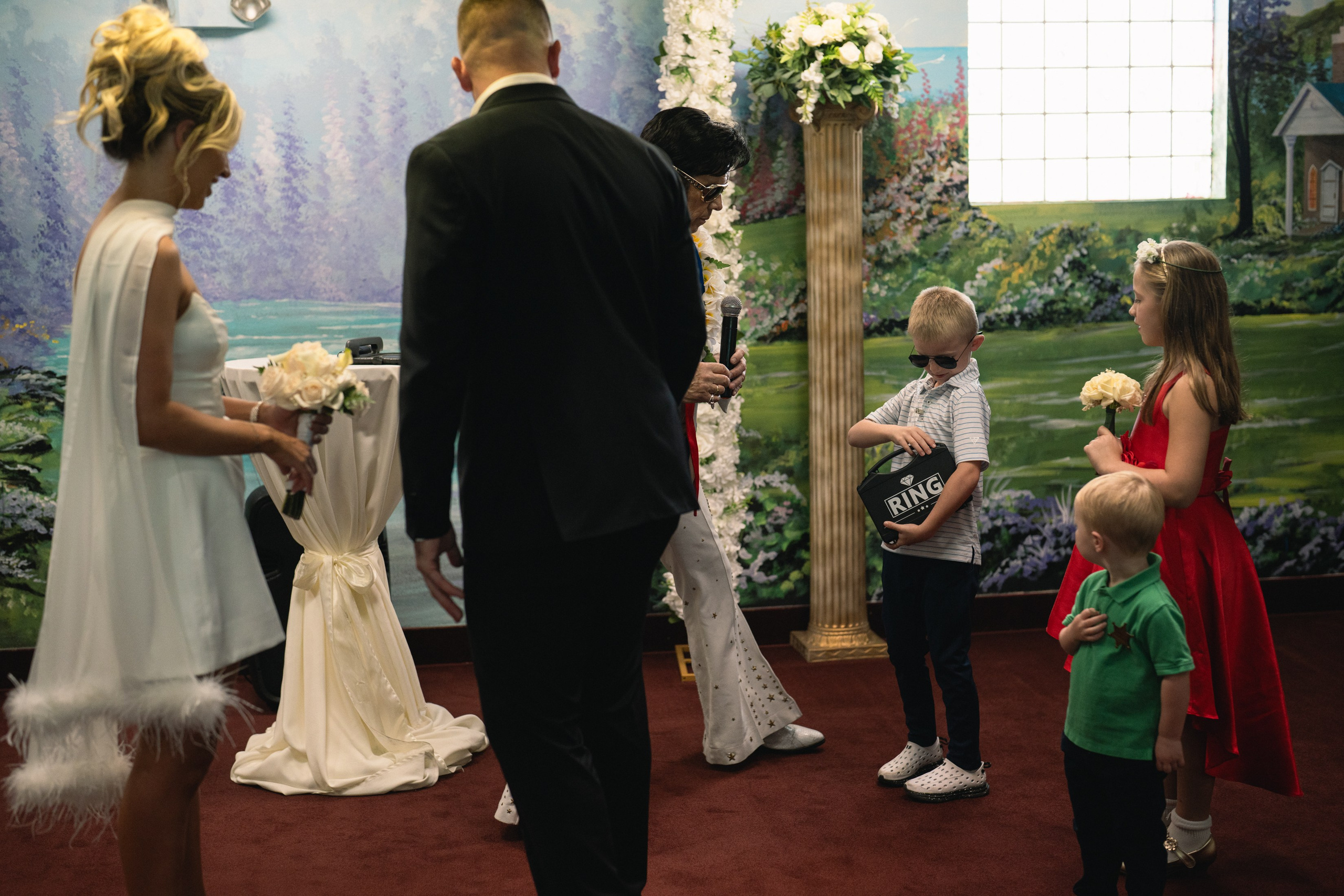 R&B. Wedding & elopement photographer Viktoriya Kravtsov. Las Vegas