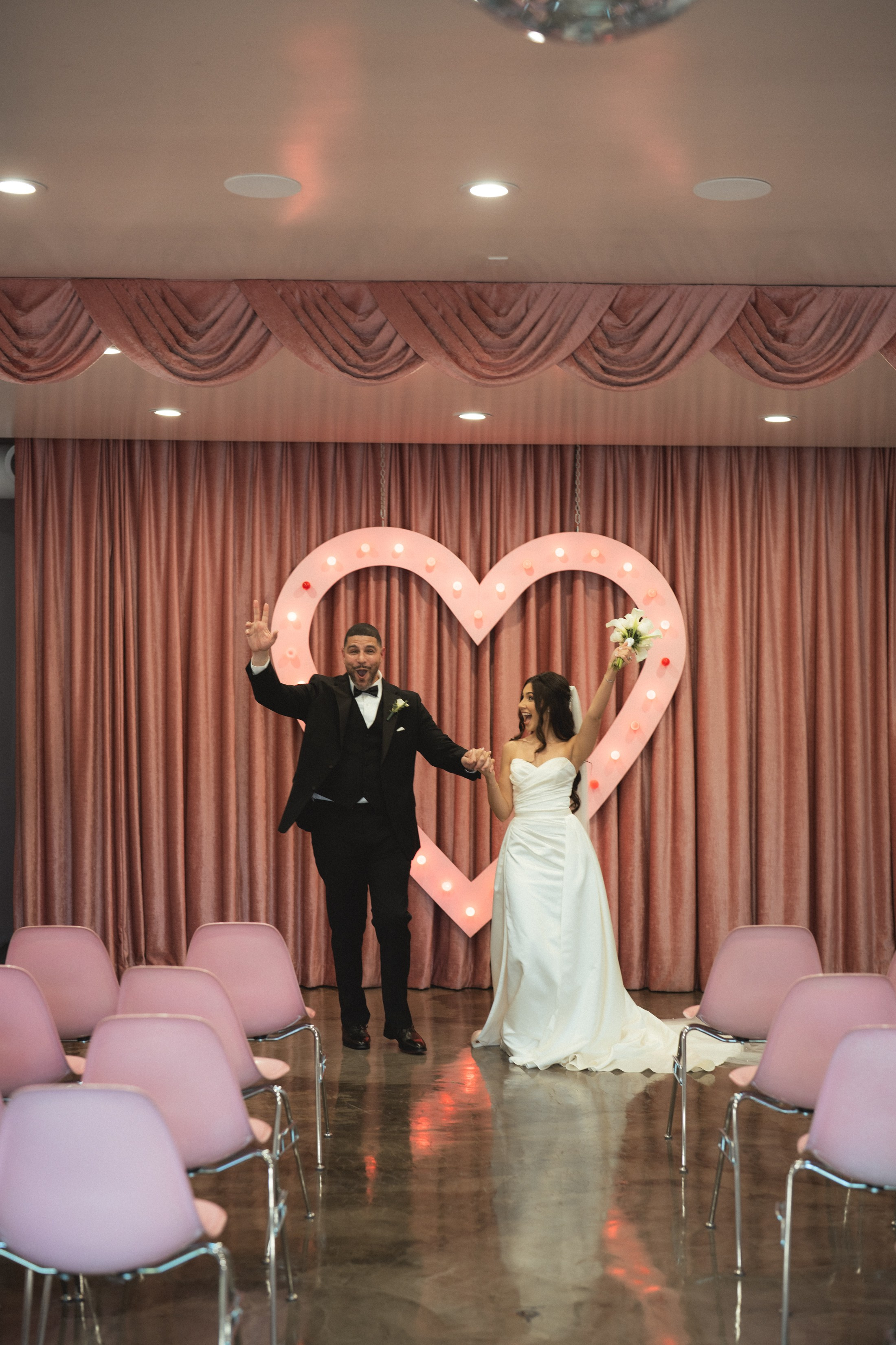Y&D. Wedding & elopement photographer Viktoriya Kravtsov. Las Vegas