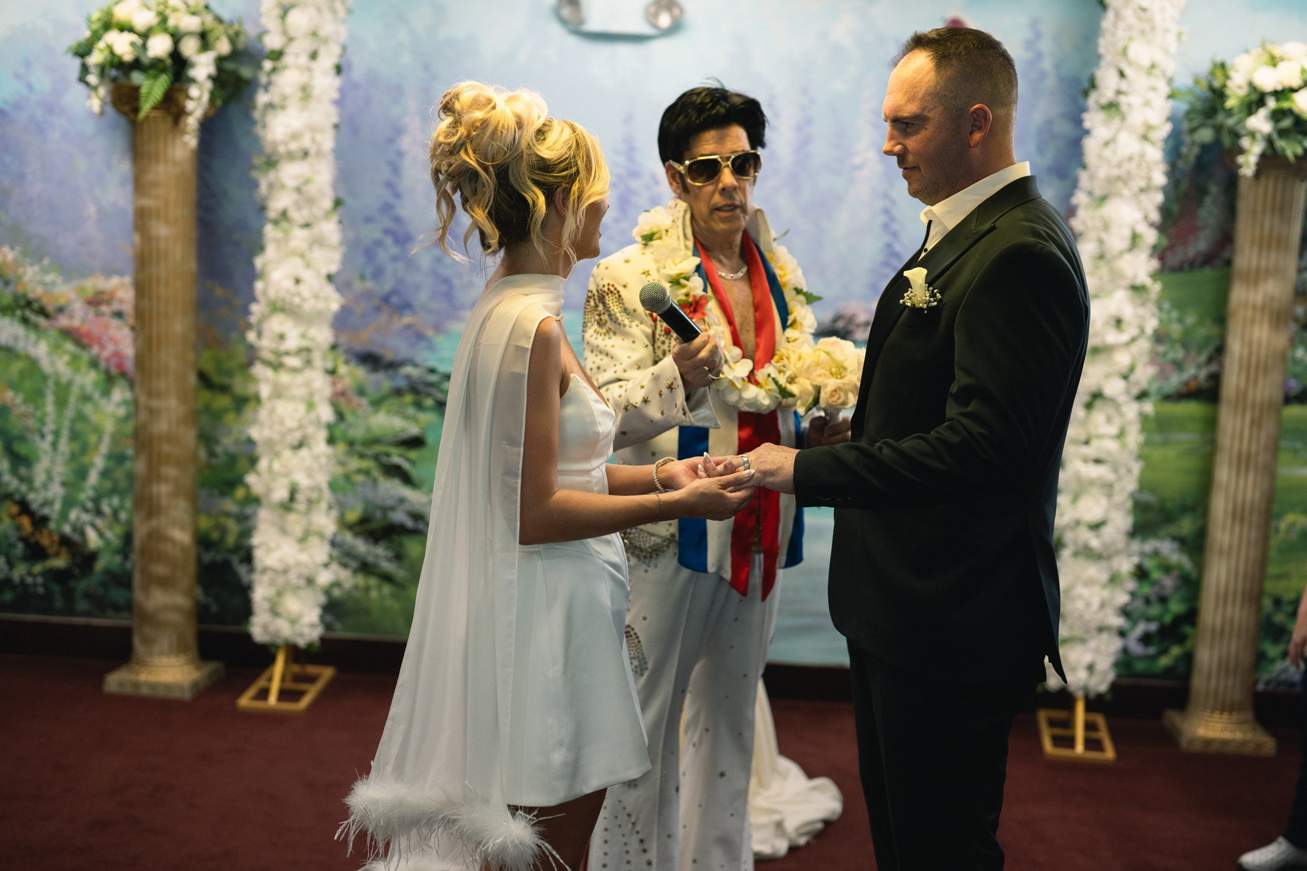 R&B. Wedding & elopement photographer Viktoriya Kravtsov. Las Vegas