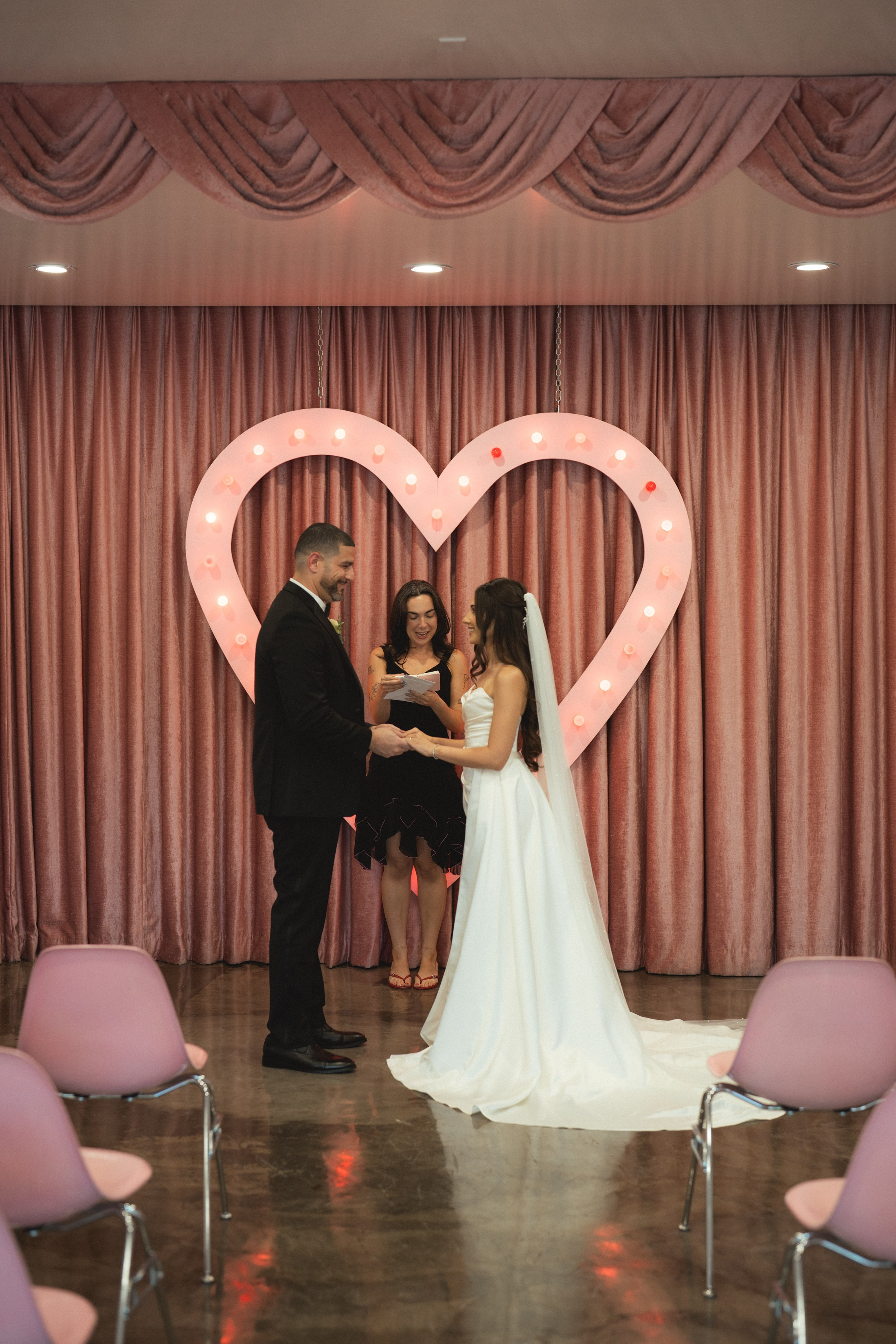 Y&D. Wedding & elopement photographer Viktoriya Kravtsov. Las Vegas