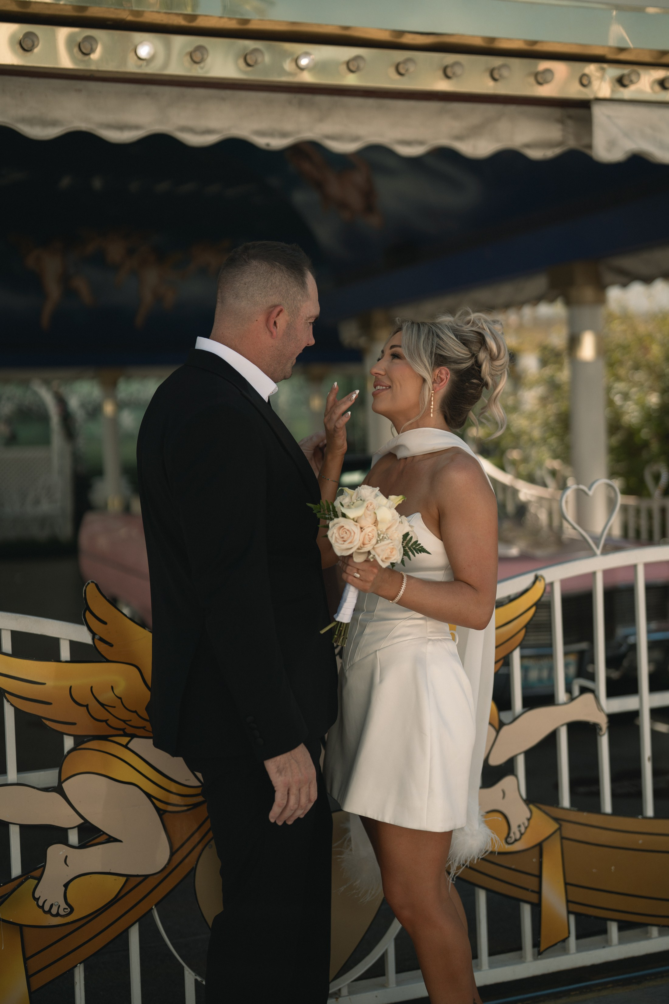 R&B. Wedding & elopement photographer Viktoriya Kravtsov. Las Vegas