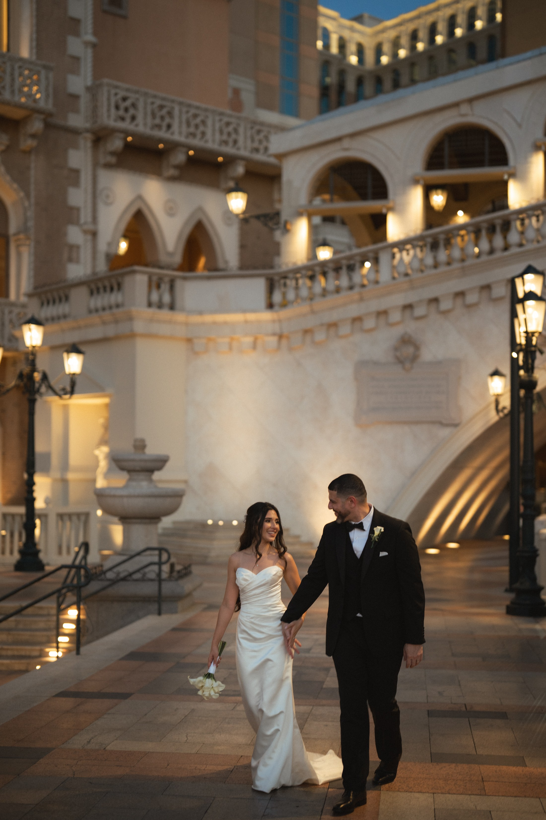 Y&D. Wedding & elopement photographer Viktoriya Kravtsov. Las Vegas