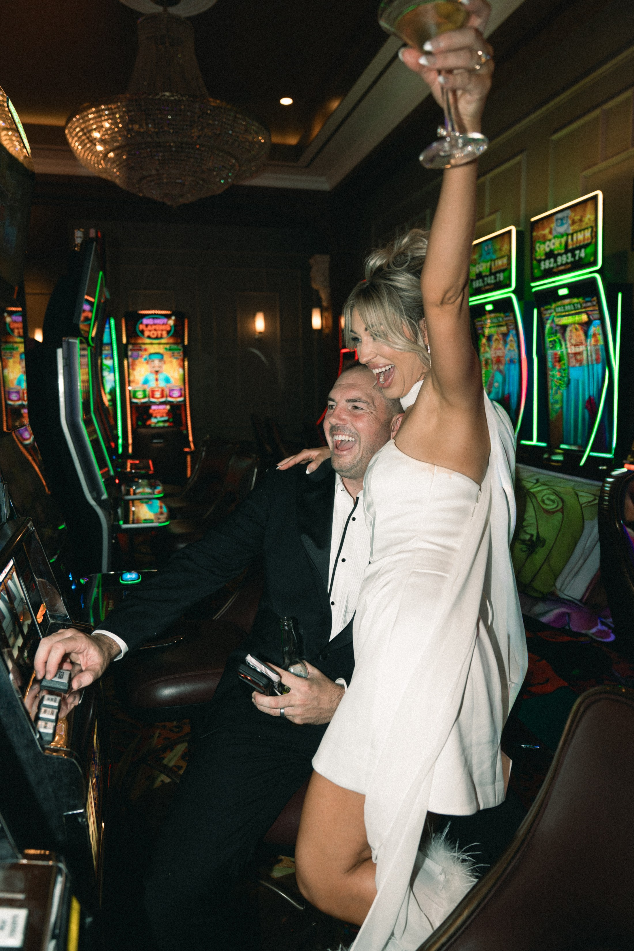 R&B. Wedding & elopement photographer Viktoriya Kravtsov. Las Vegas