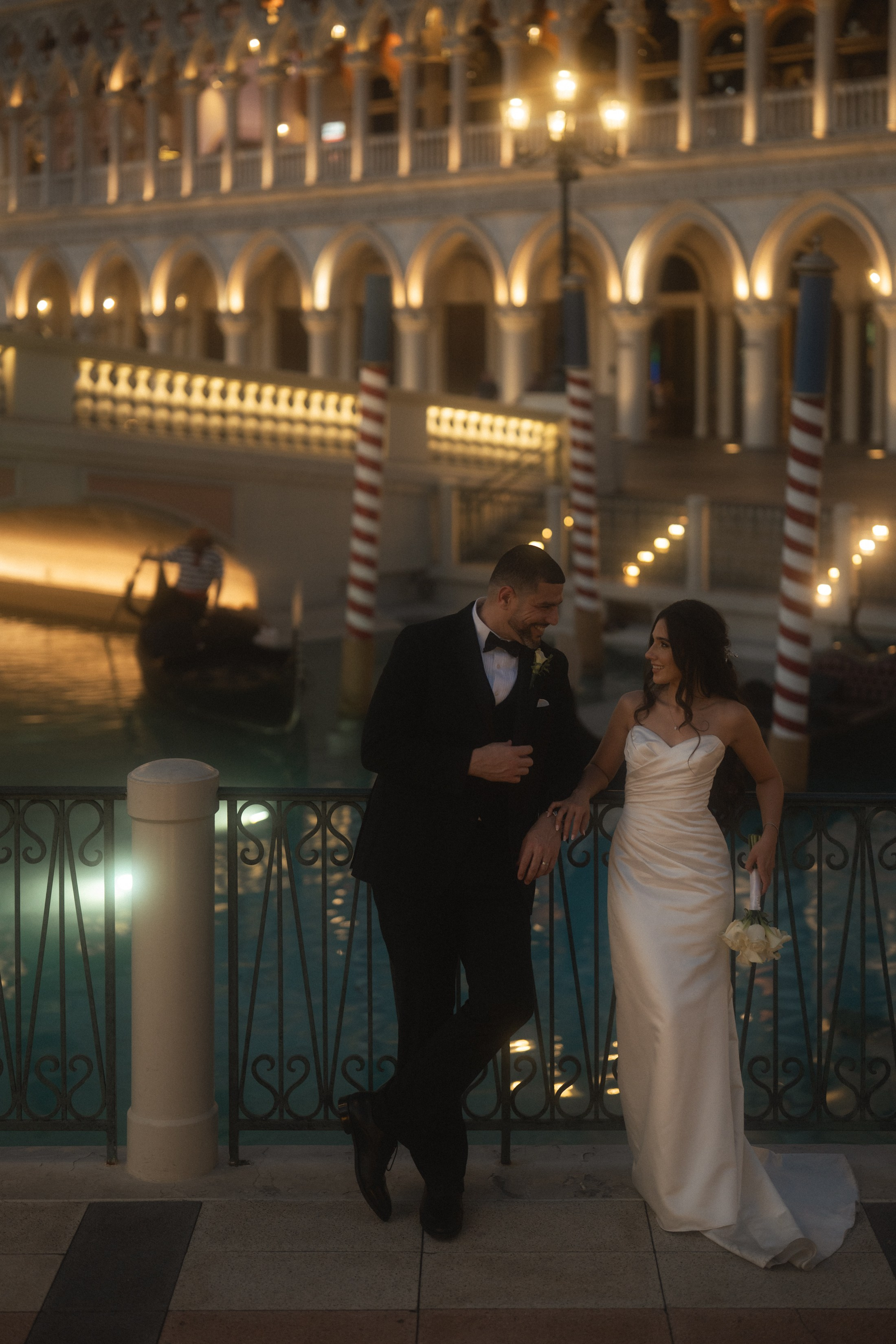 Y&D. Wedding & elopement photographer Viktoriya Kravtsov. Las Vegas